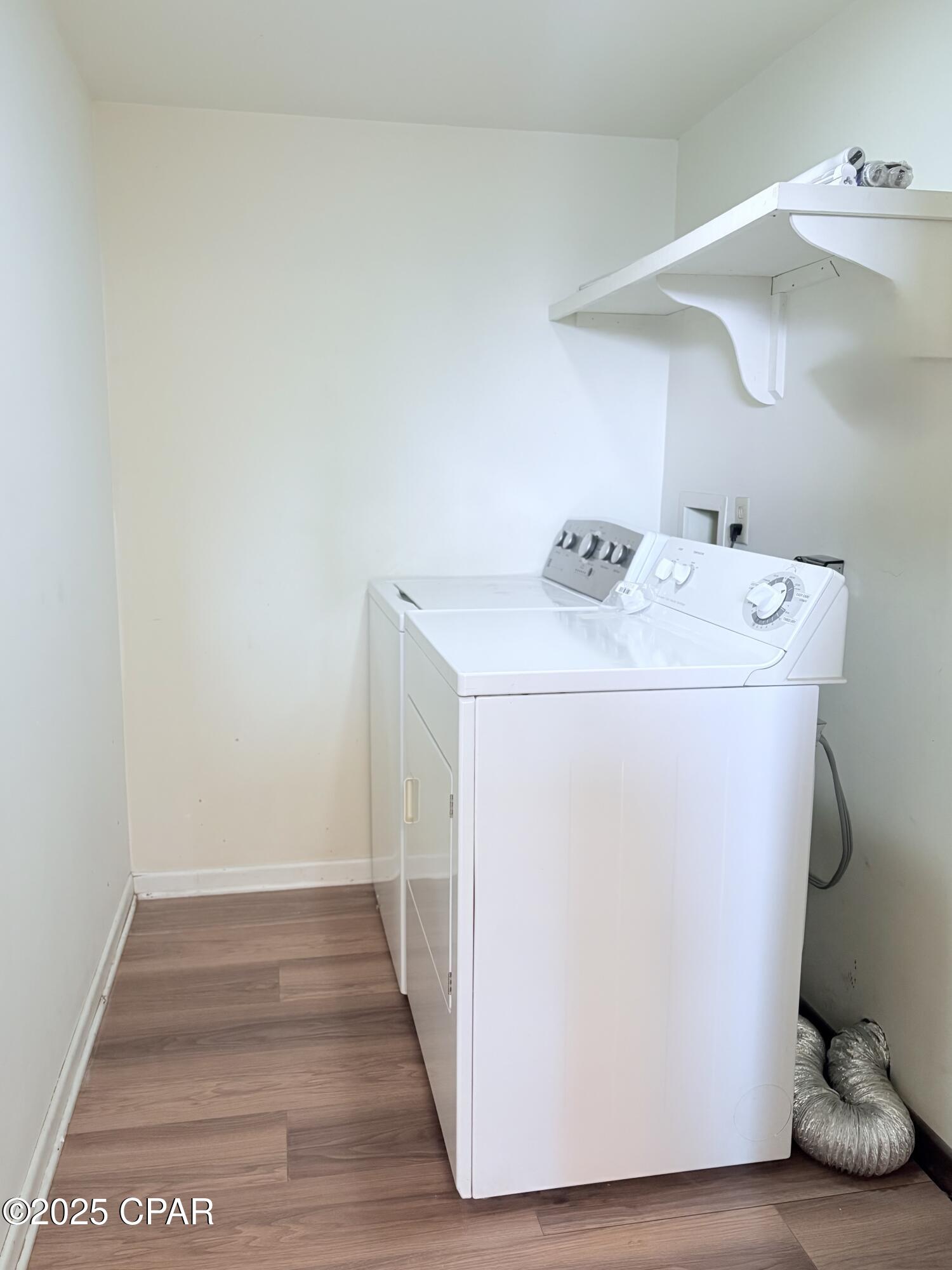 Image 11 For 320 Alexander Drive