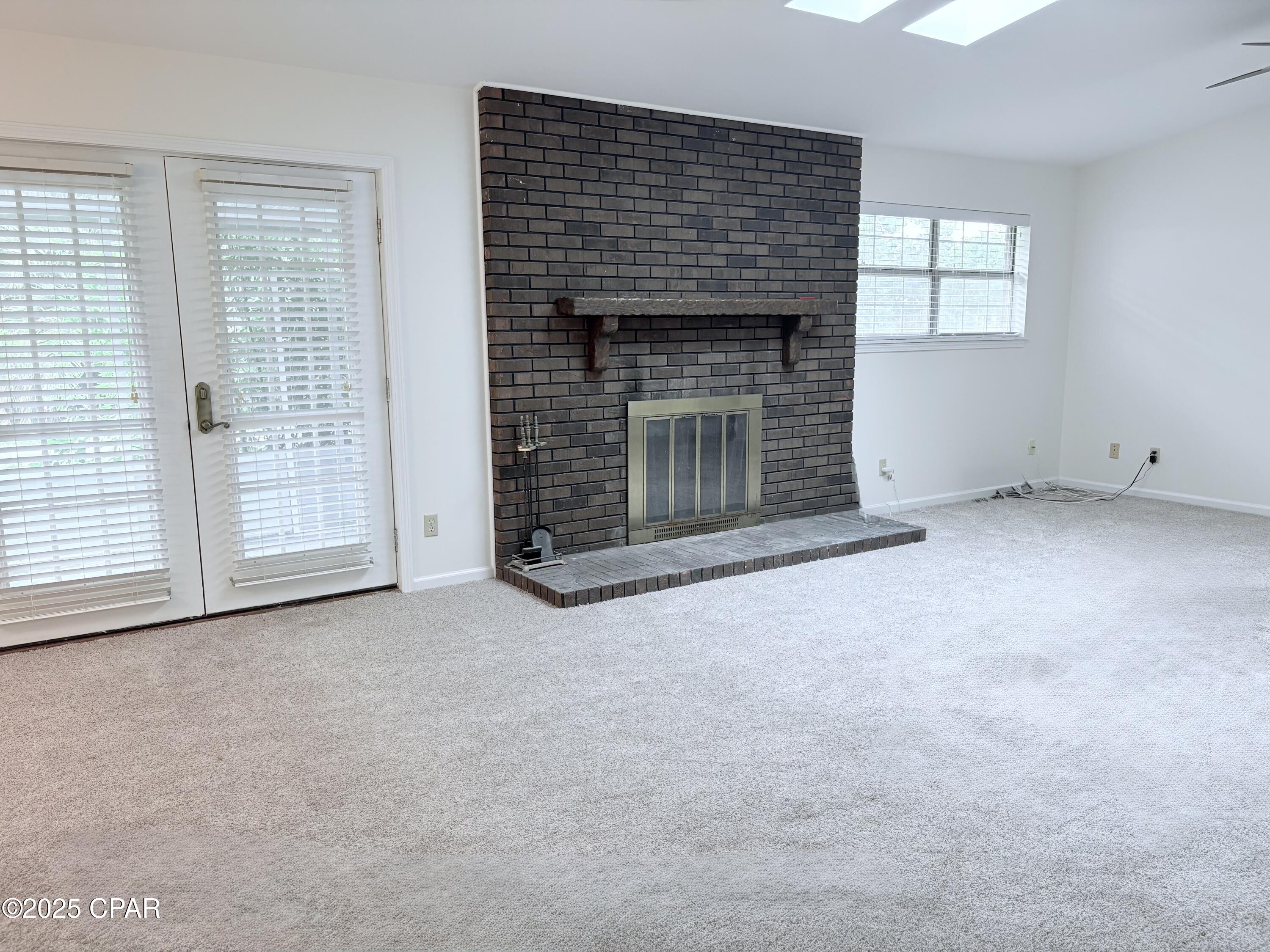 Image 5 For 320 Alexander Drive