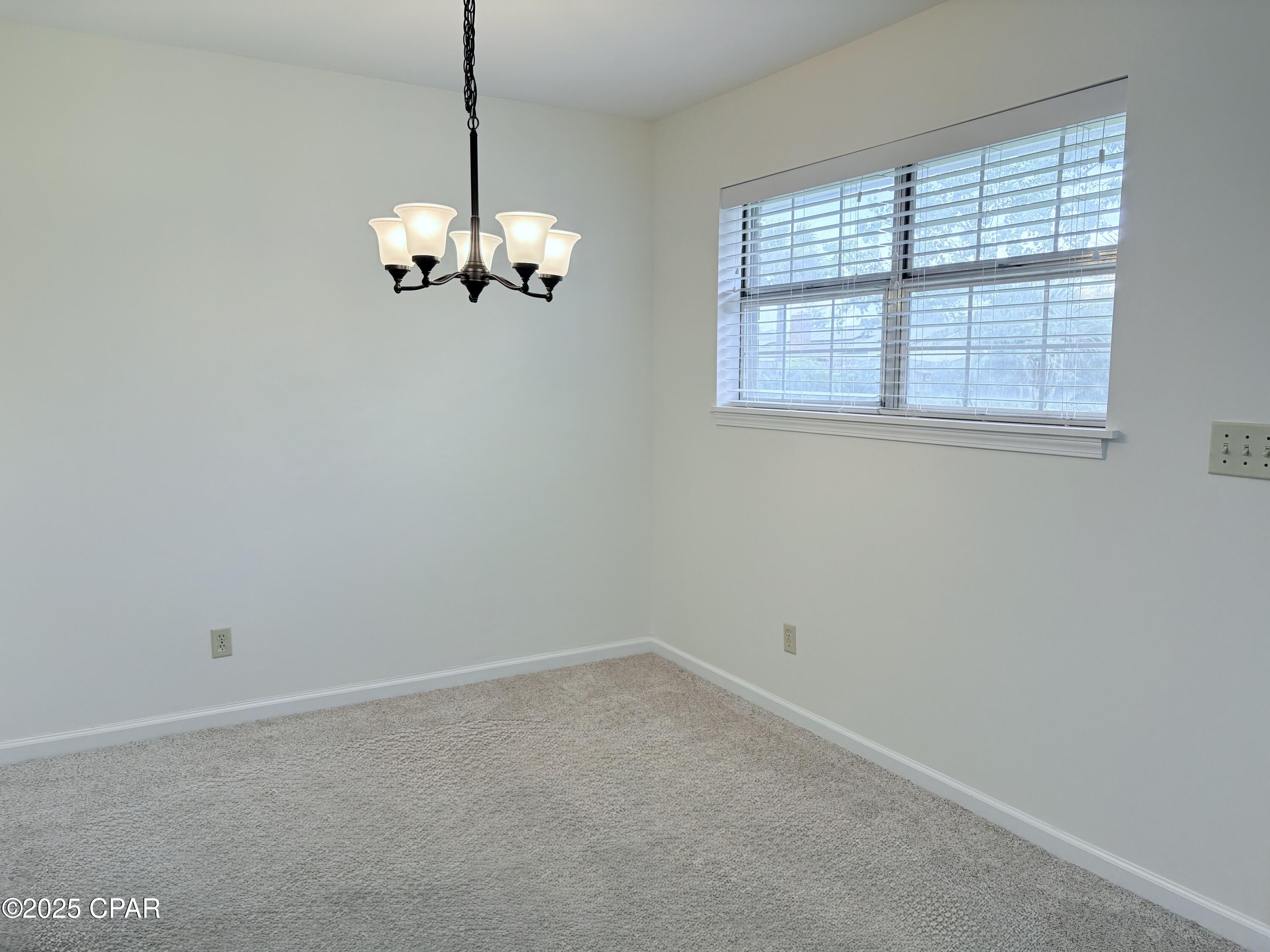 Image 6 For 320 Alexander Drive