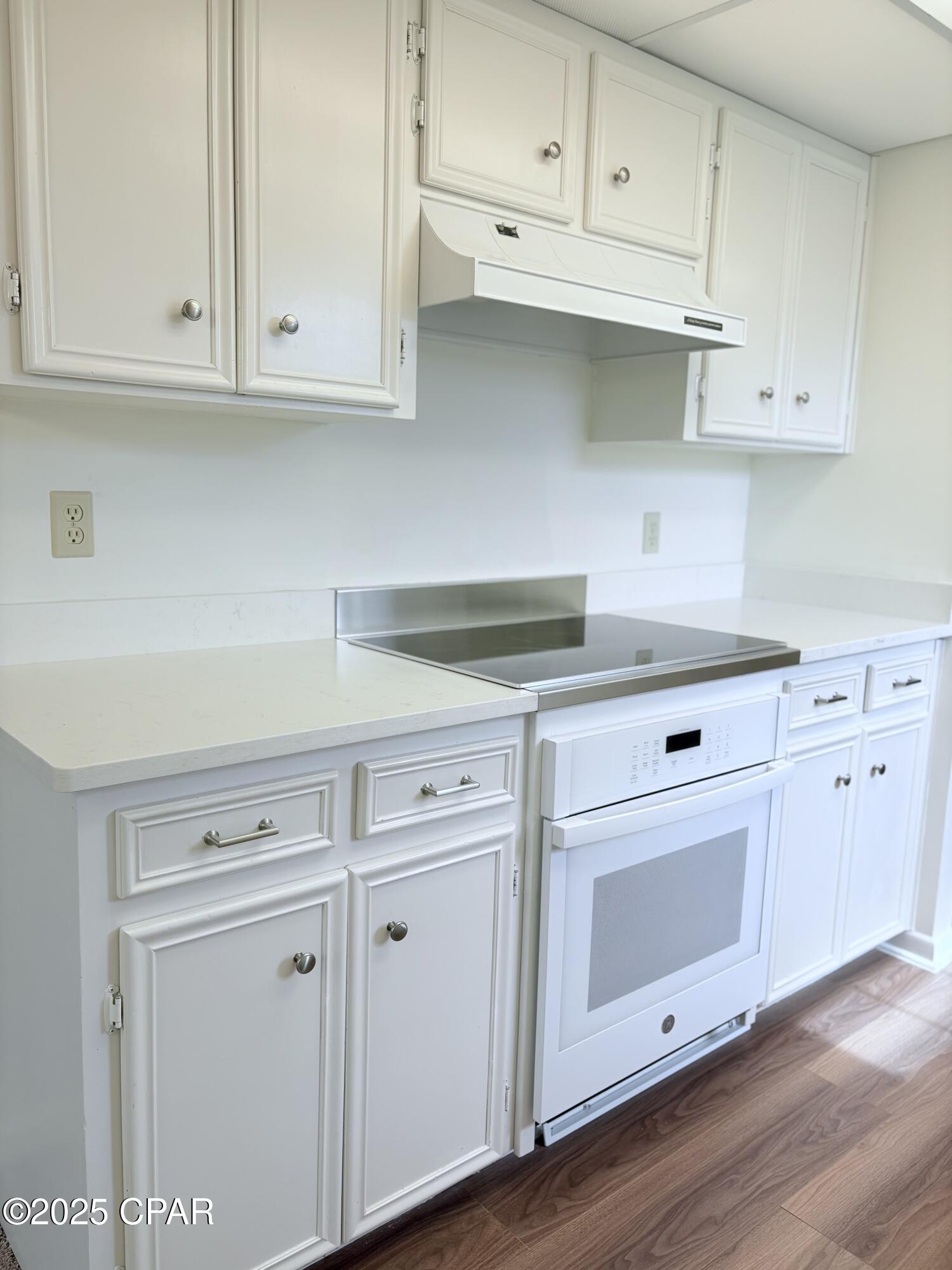 Image 8 For 320 Alexander Drive