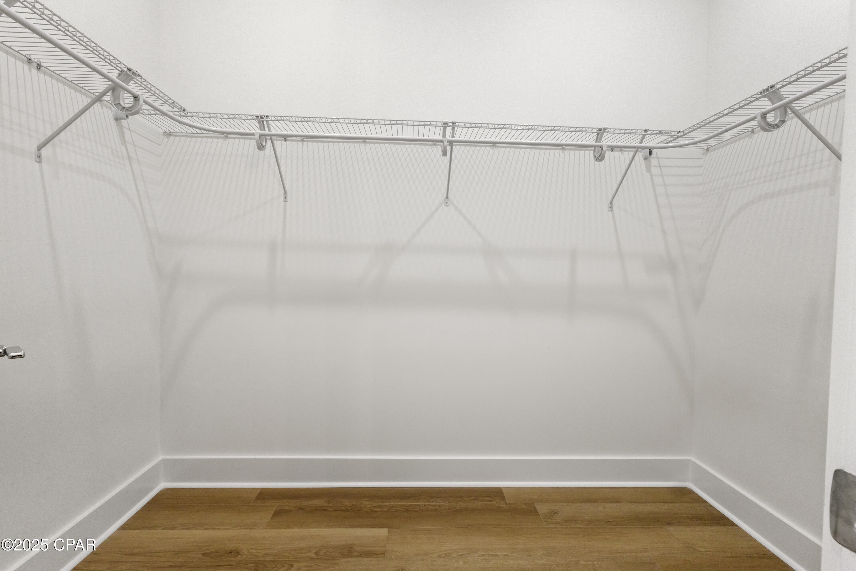 Listing photo id 13 for 121 Charleston Court