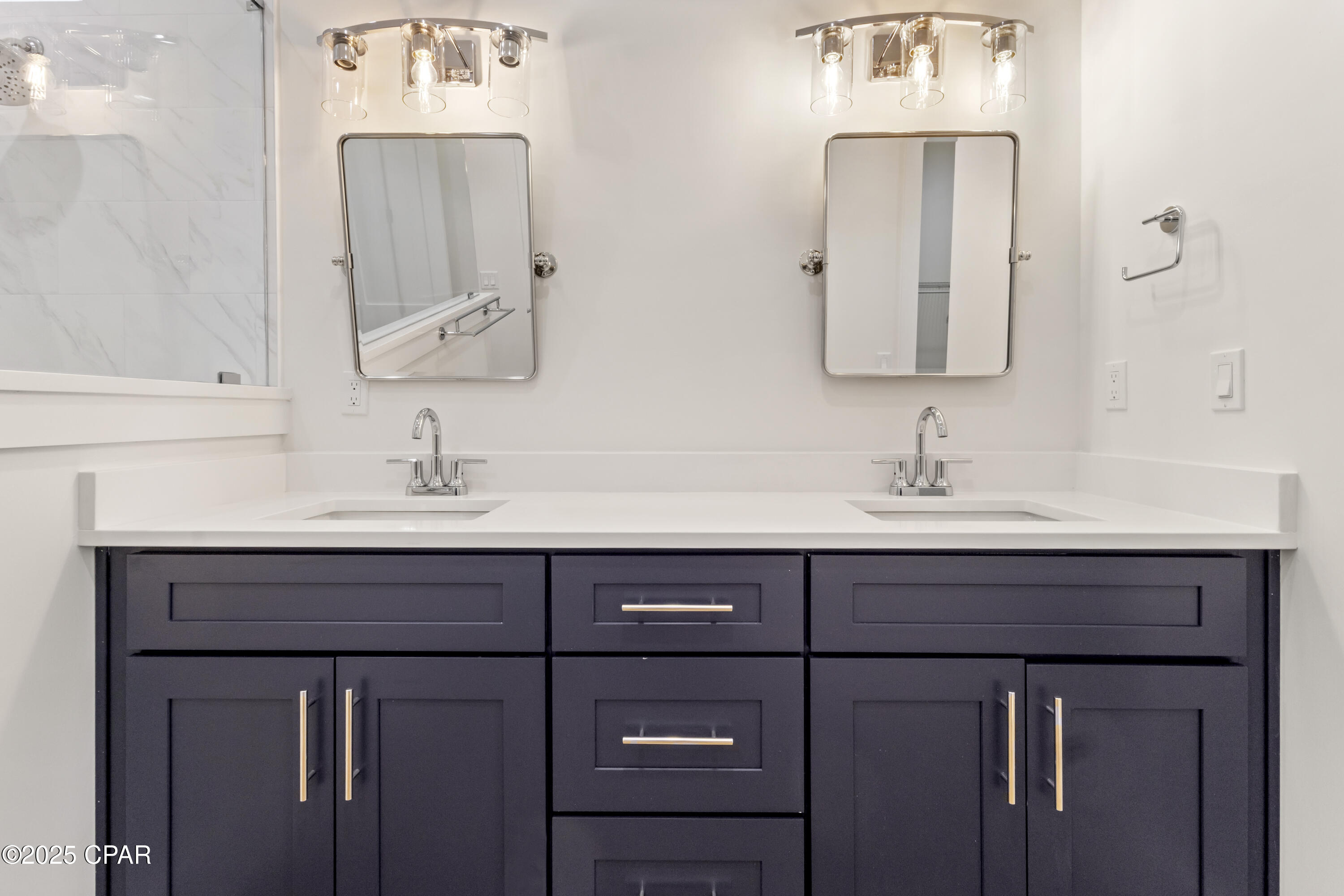 Image 15 For 121 Charleston Court