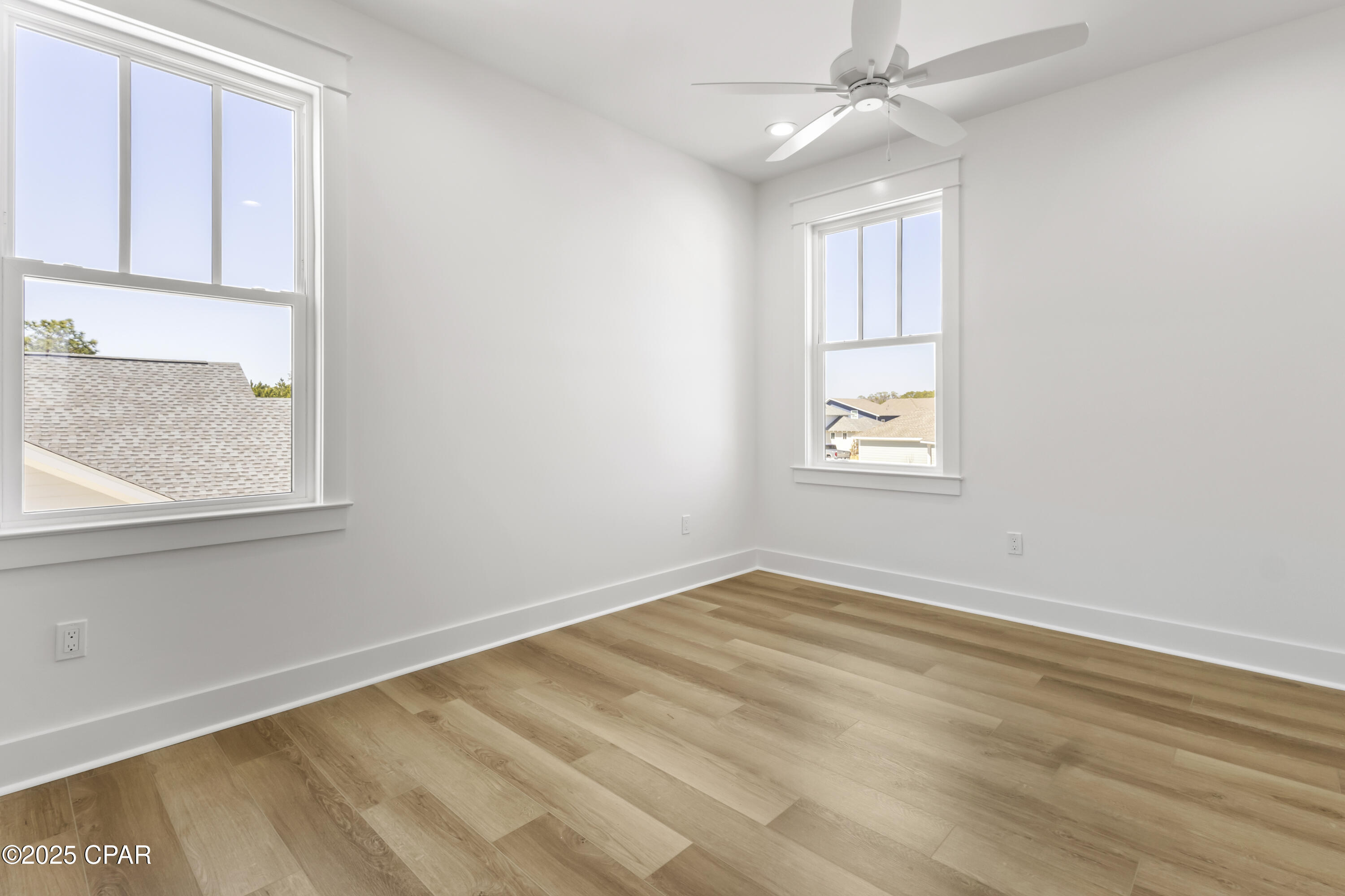 Listing photo id 19 for 121 Charleston Court