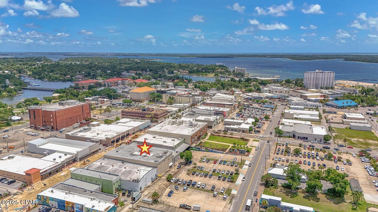 Listing photo id 37 for 551 Harrison Avenue