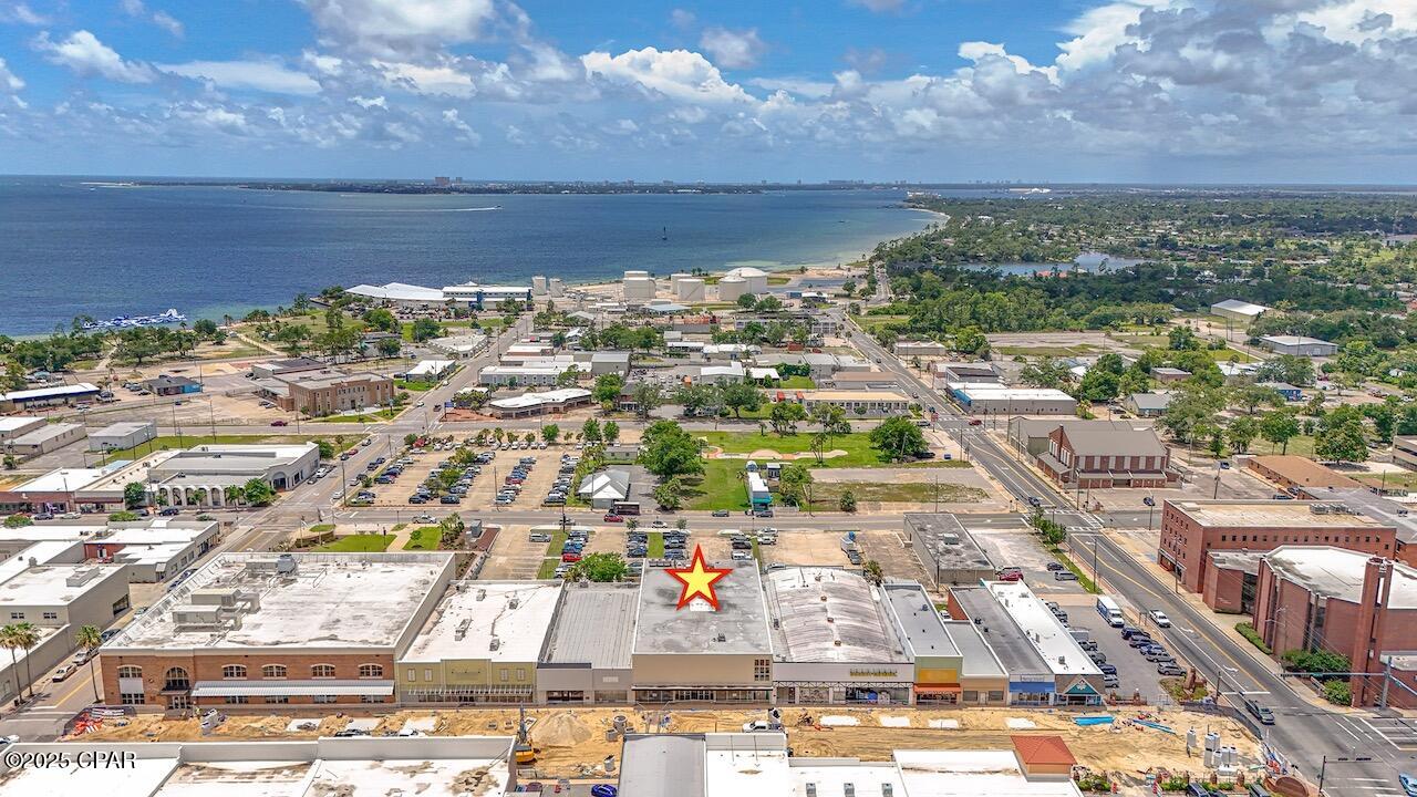 Listing photo id 4 for 551 Harrison Avenue