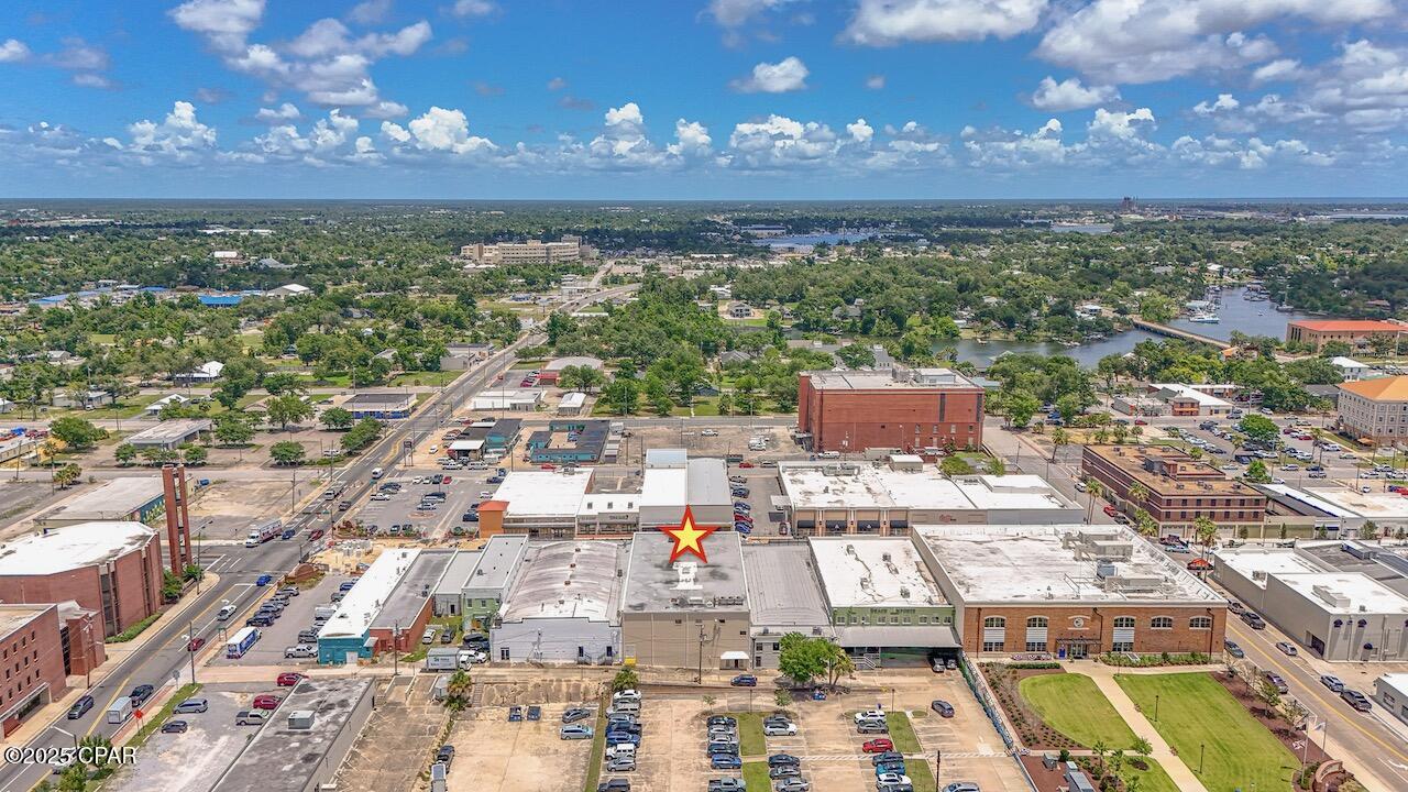 Listing photo id 40 for 551 Harrison Avenue