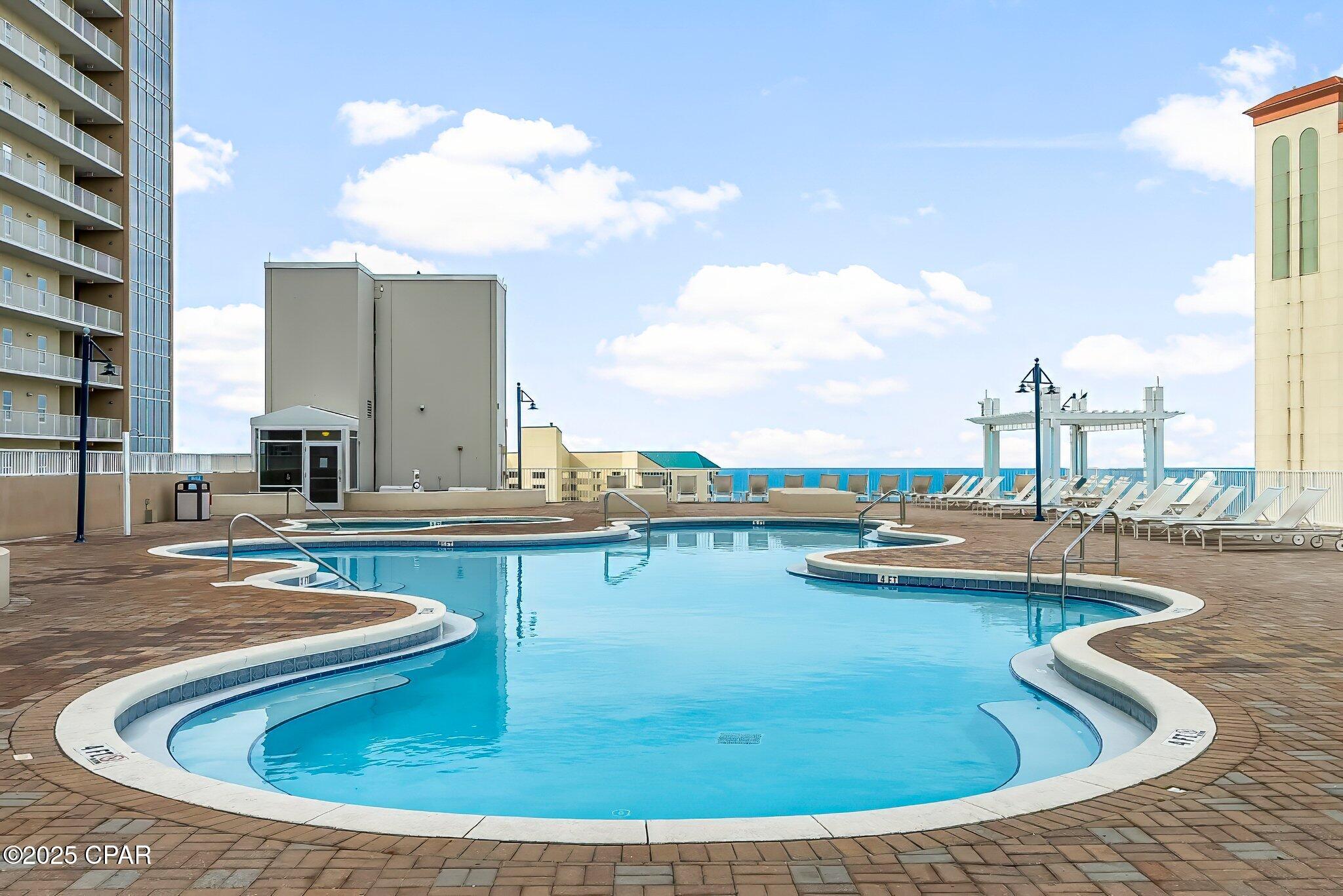 Image 35 For 9902 Thomas Drive 1430