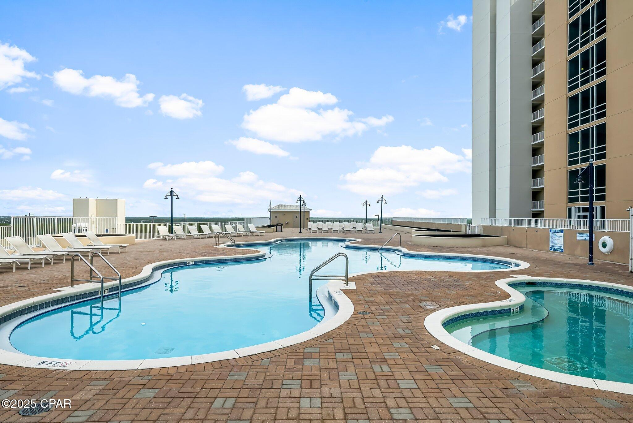 Image 37 For 9902 Thomas Drive 1430