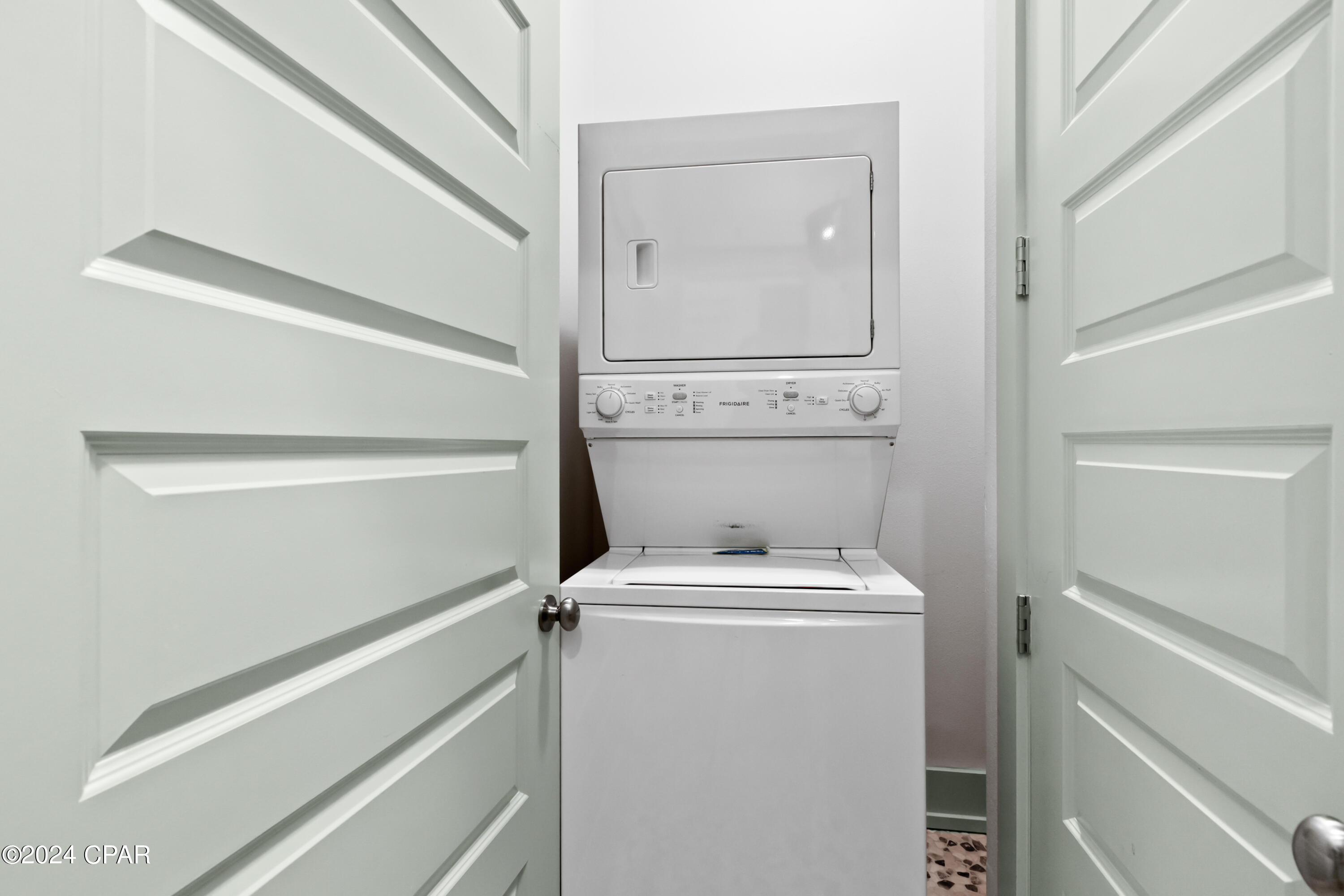 Image 31 For 8319 Surf Drive A