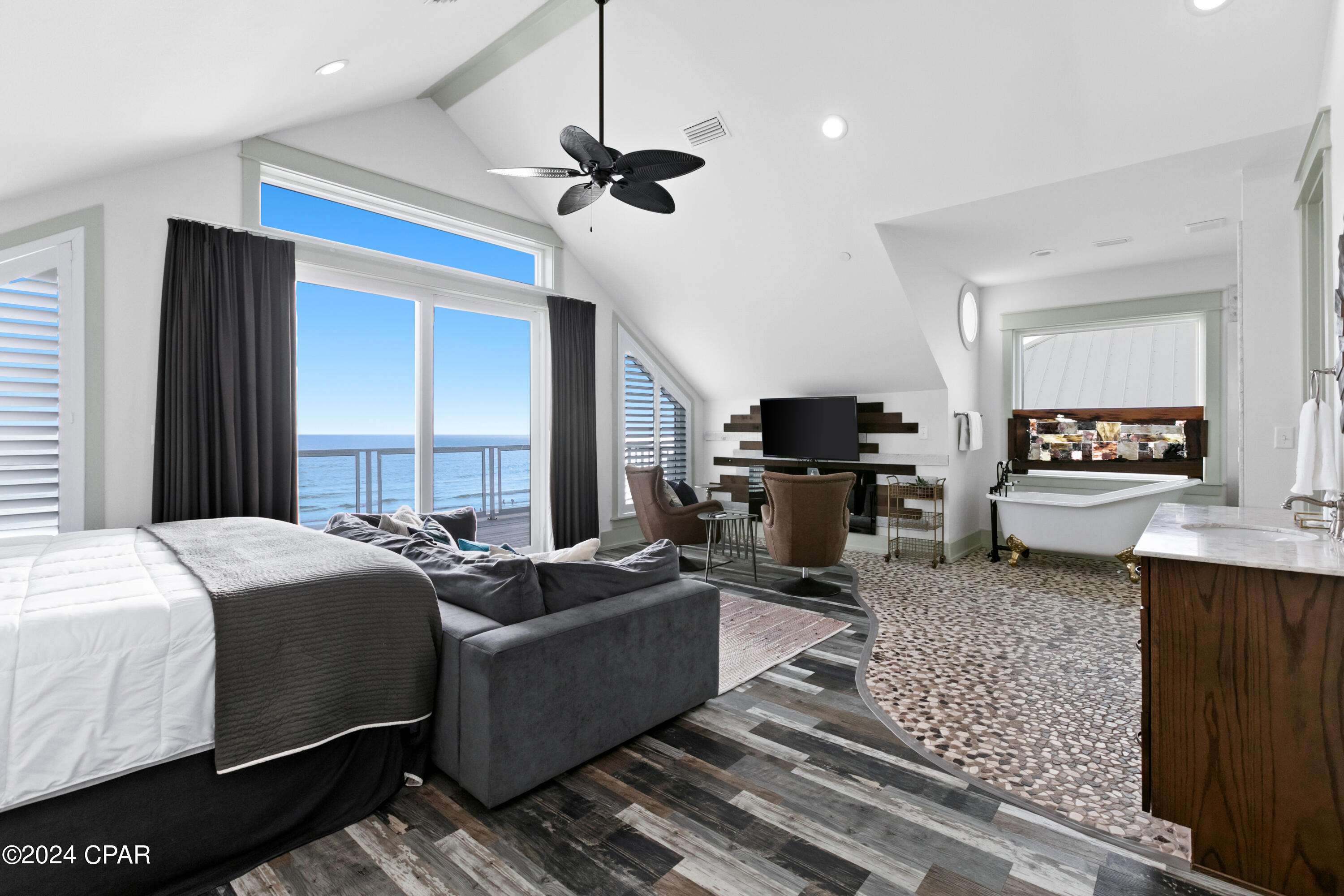 Image 64 For 8319 Surf Drive A