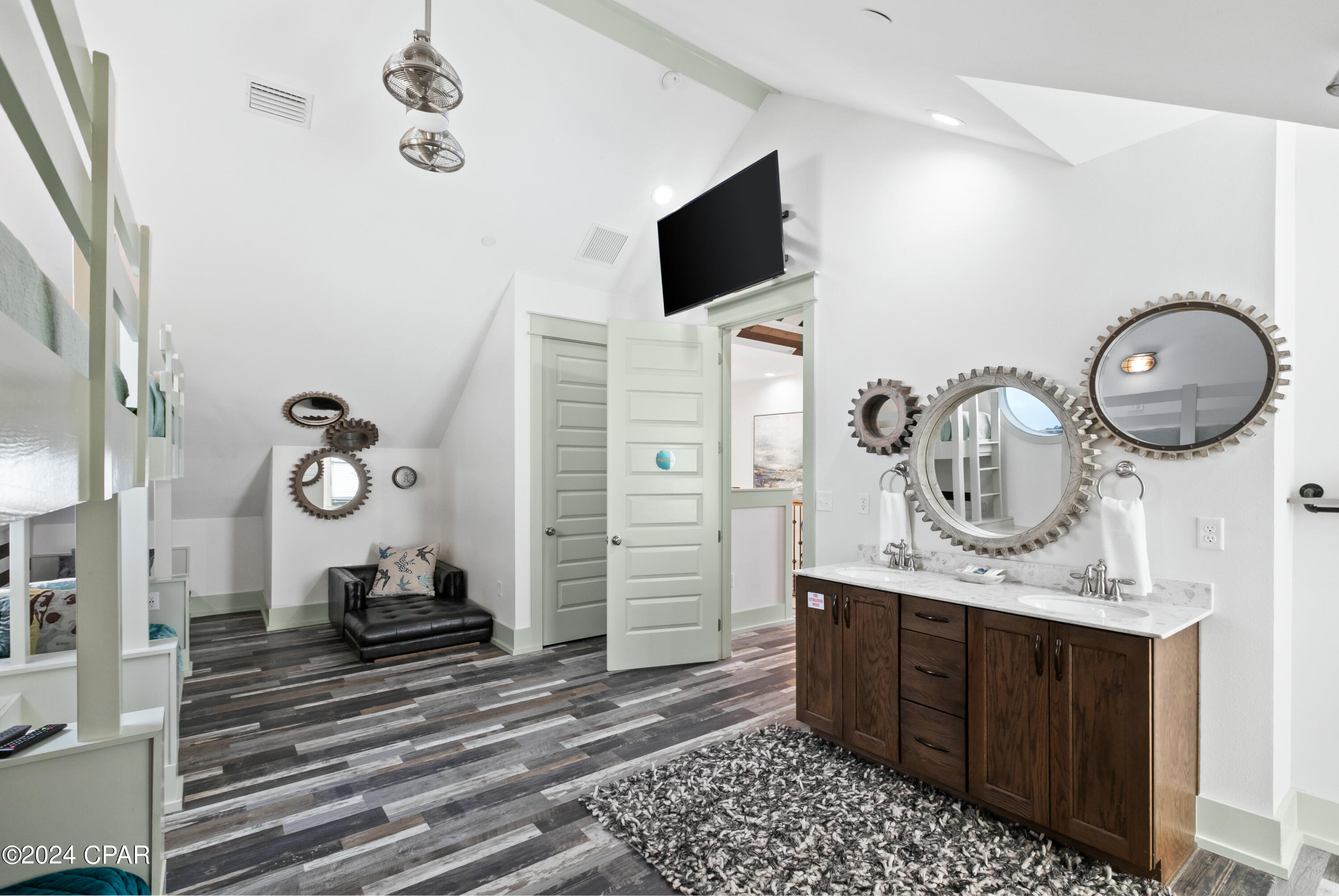 Image 78 For 8319 Surf Drive A