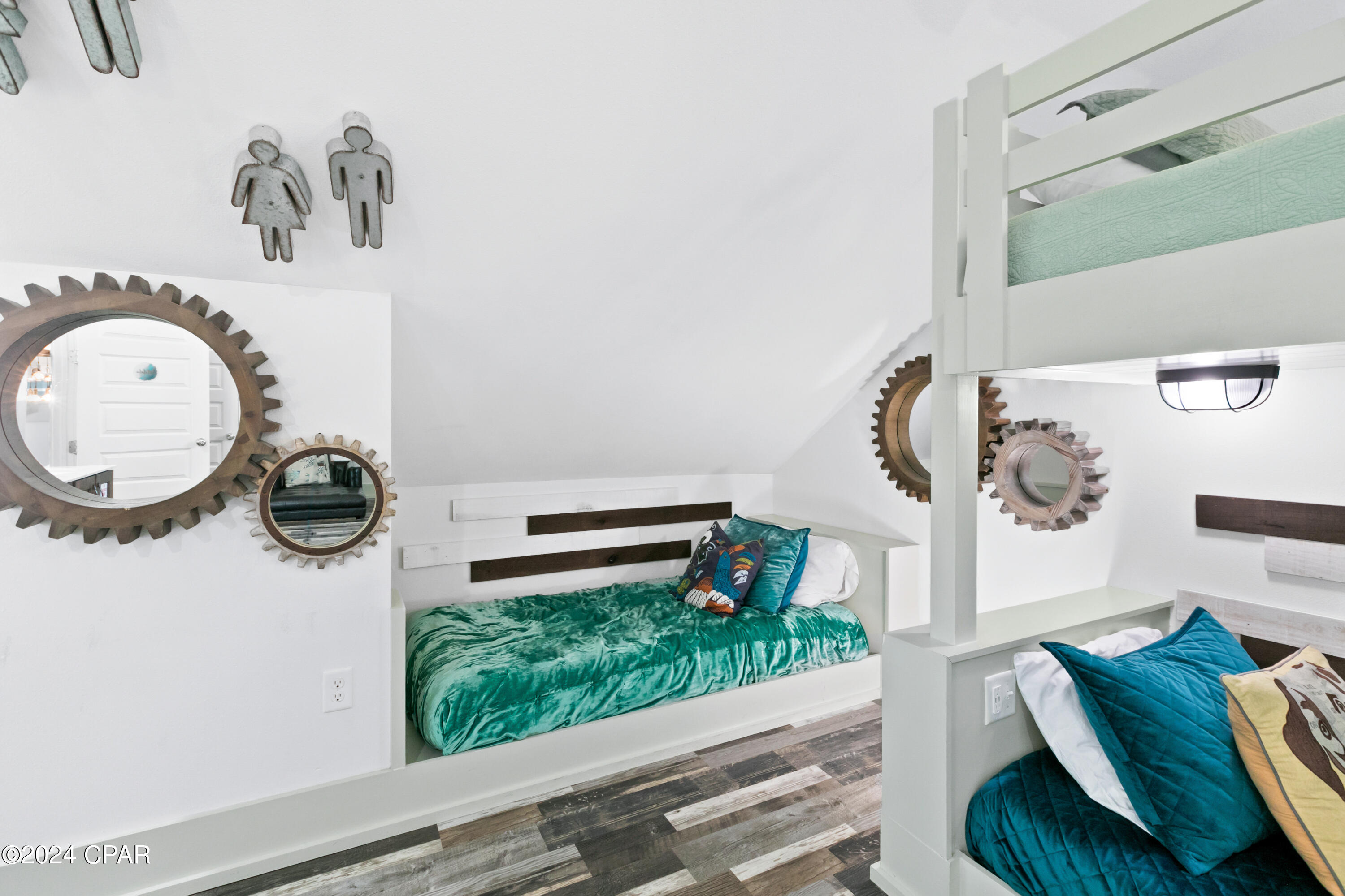 Image 80 For 8319 Surf Drive A