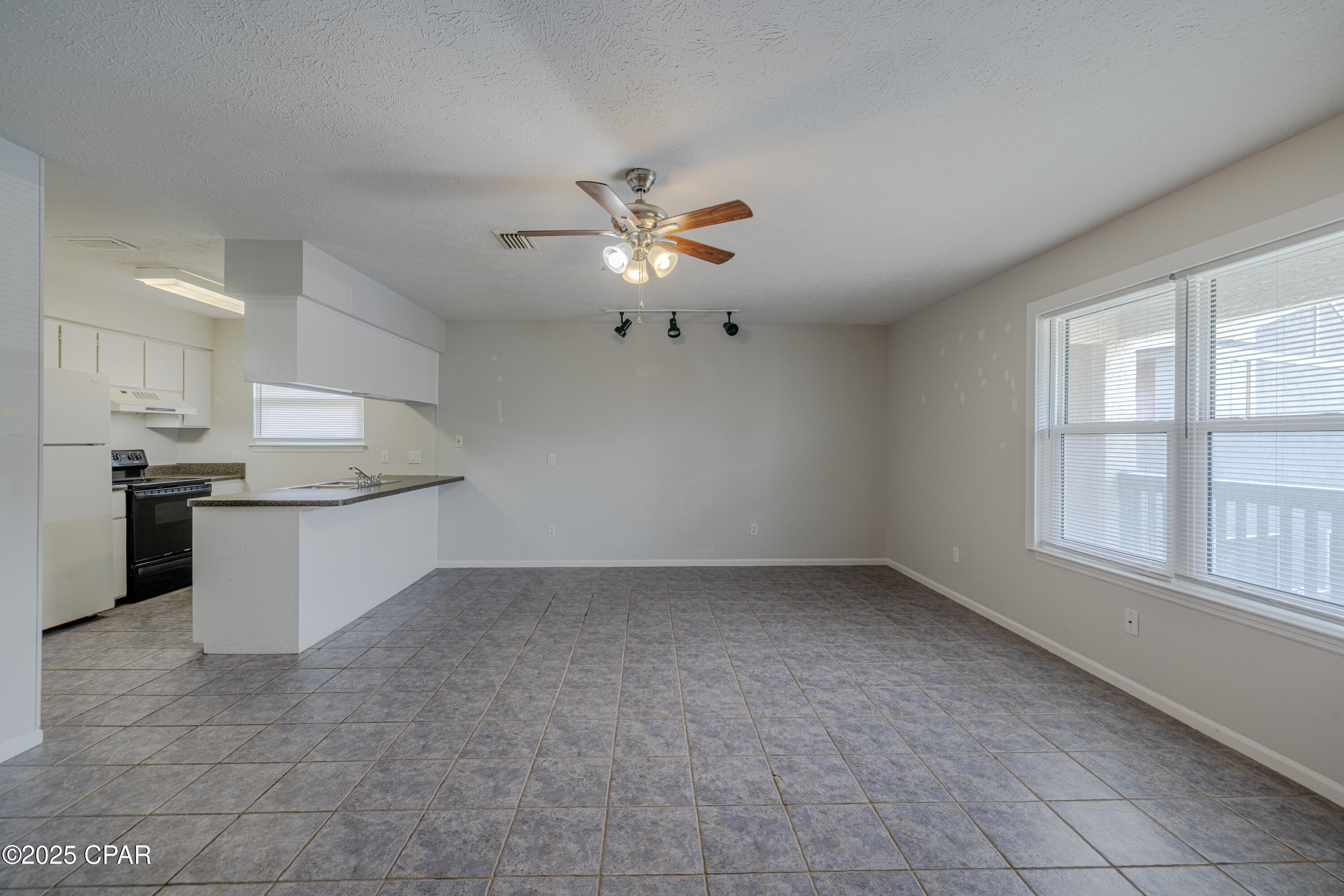 Image 6 For 7813 Lagoon Drive 4h