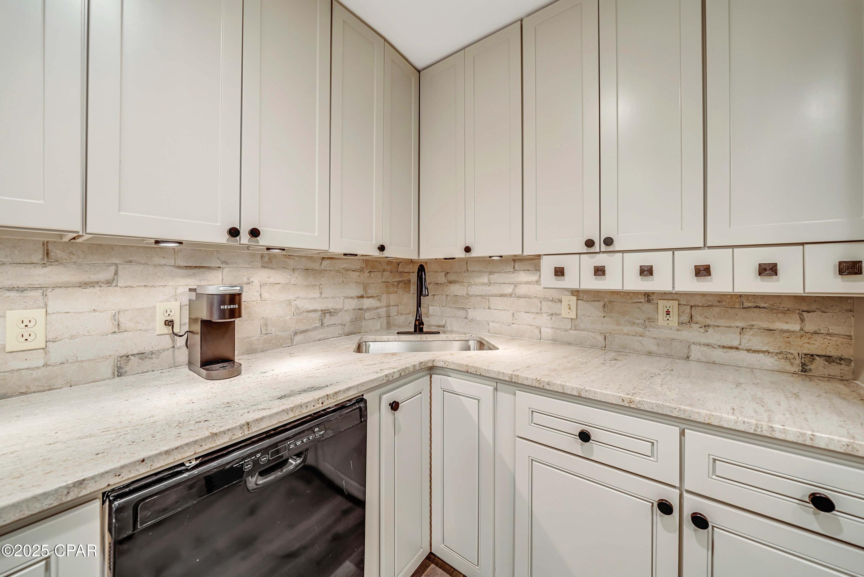 Image 10 For 4726 Bay Point Road  C-226