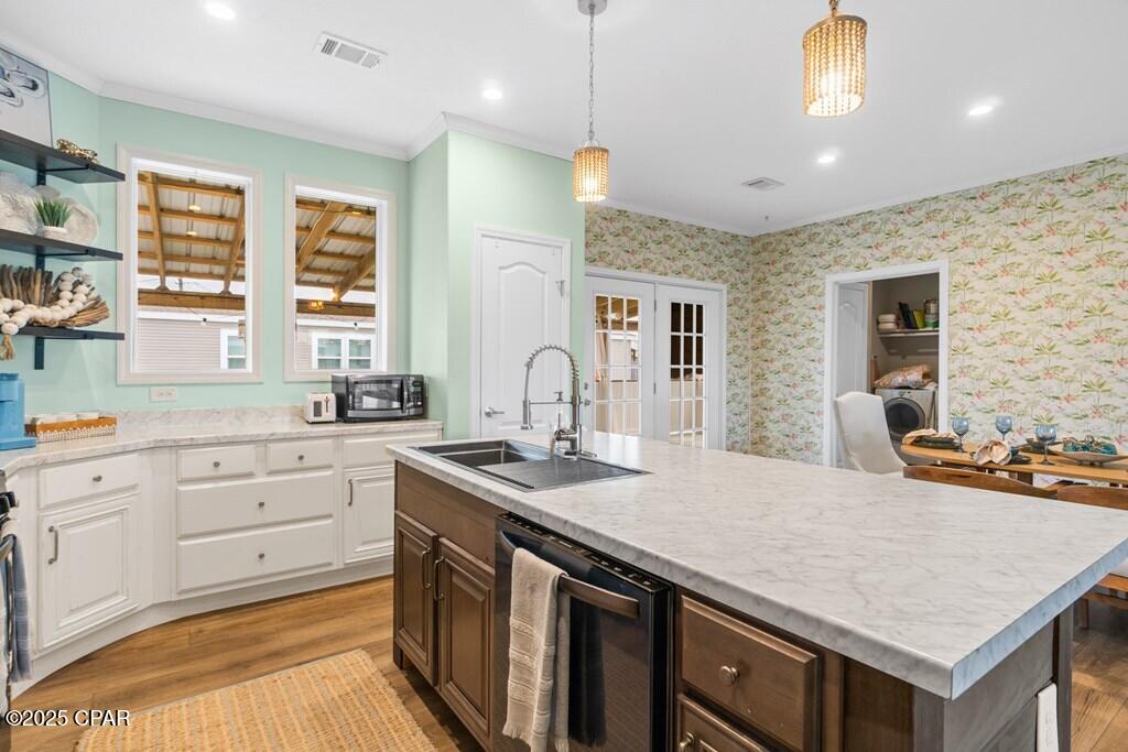 Image 7 For 211 Cortez Street