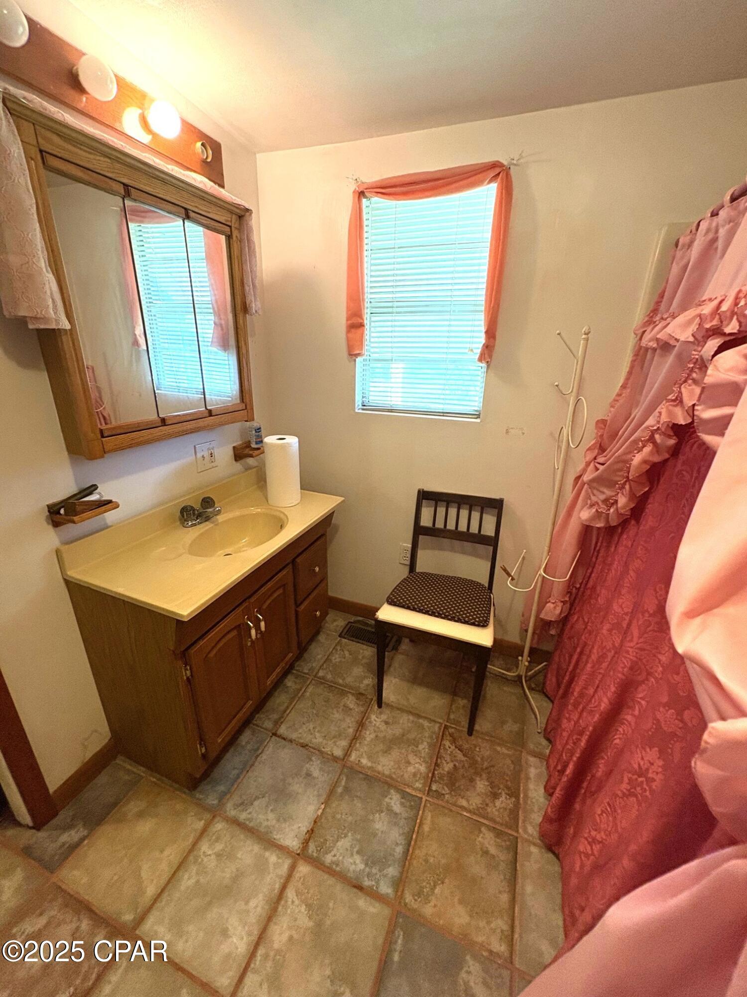 Image 28 For 1966 Lockey Avenue