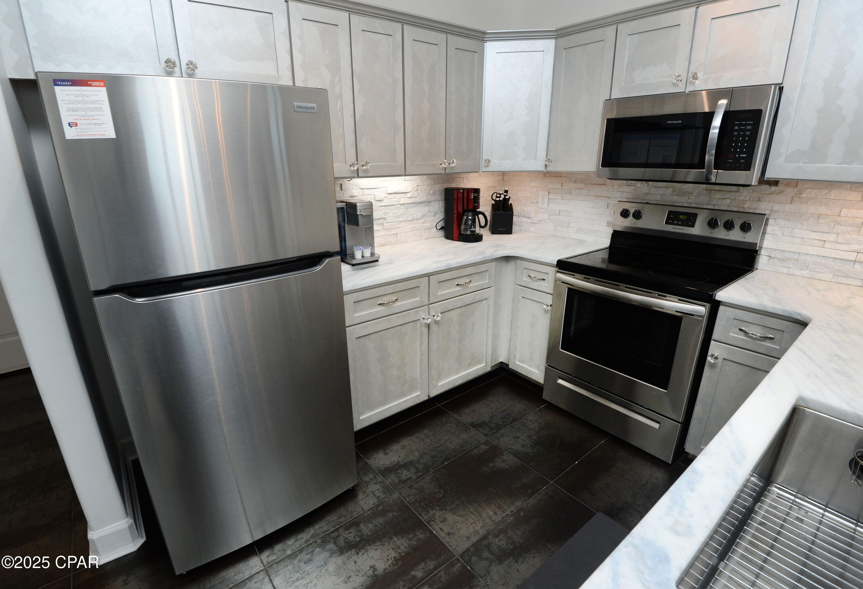 Image 11 For 17545 Front Beach Road  1609