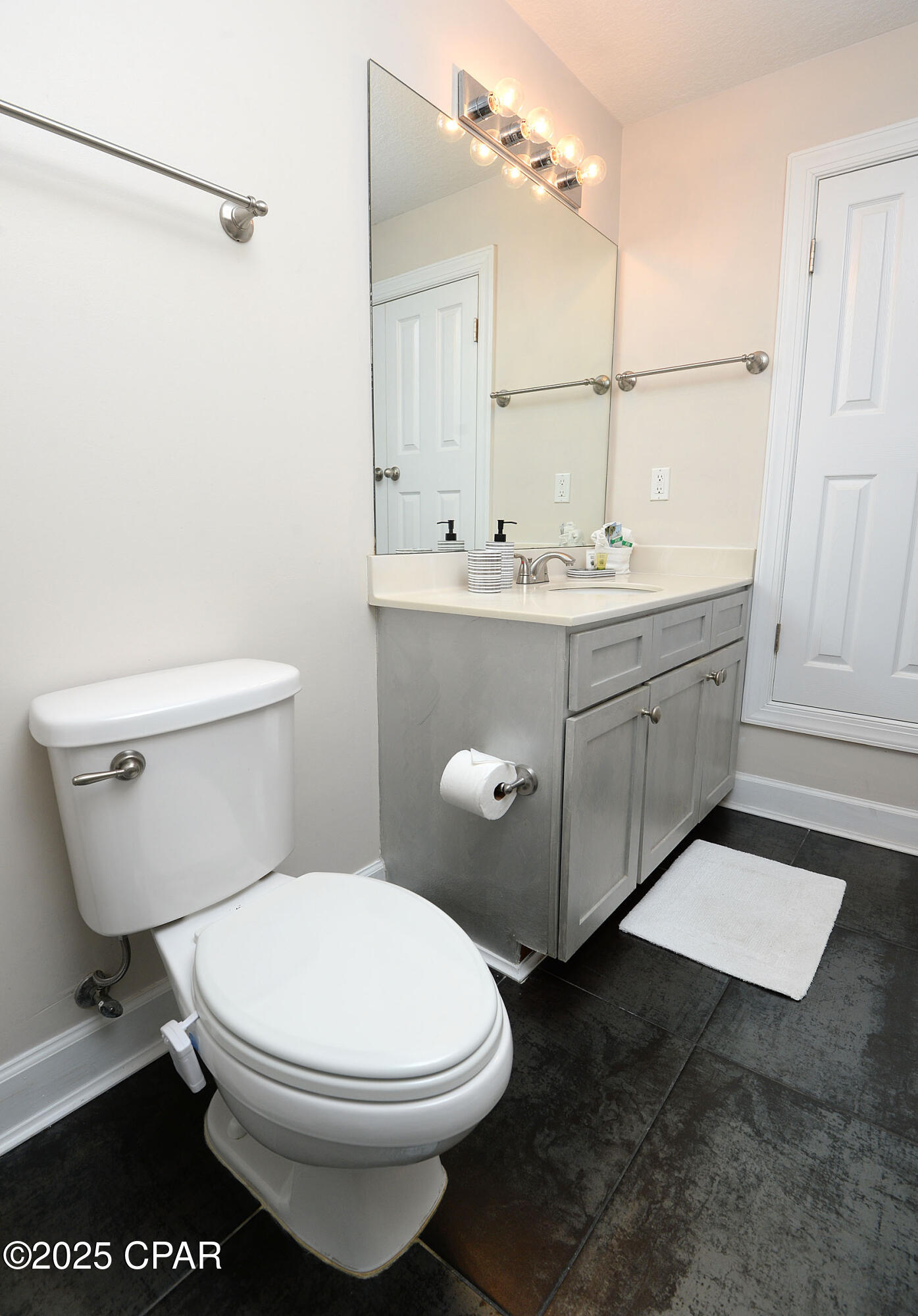 Image 20 For 17545 Front Beach Road  1609