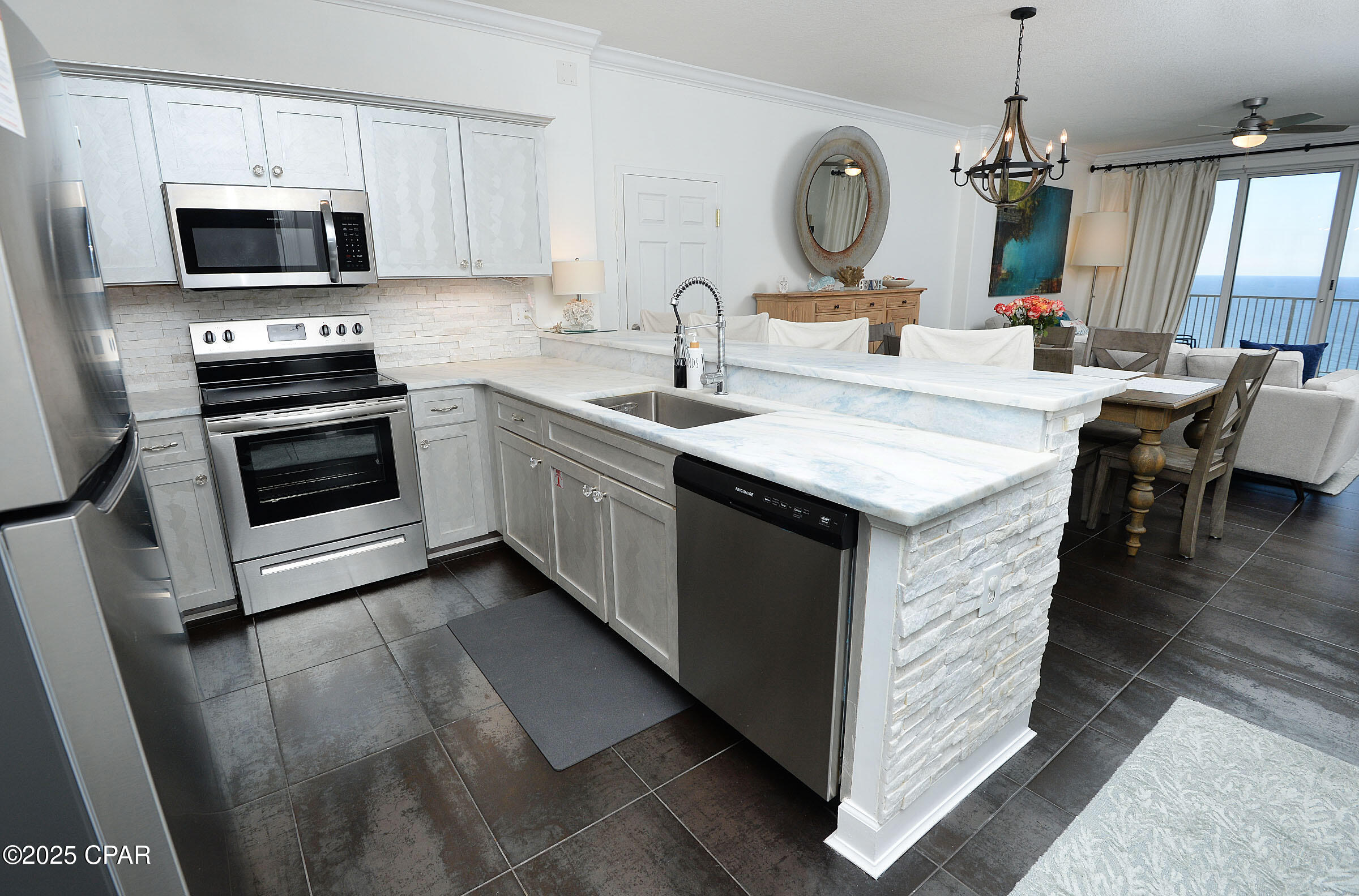 Image 9 For 17545 Front Beach Road  1609