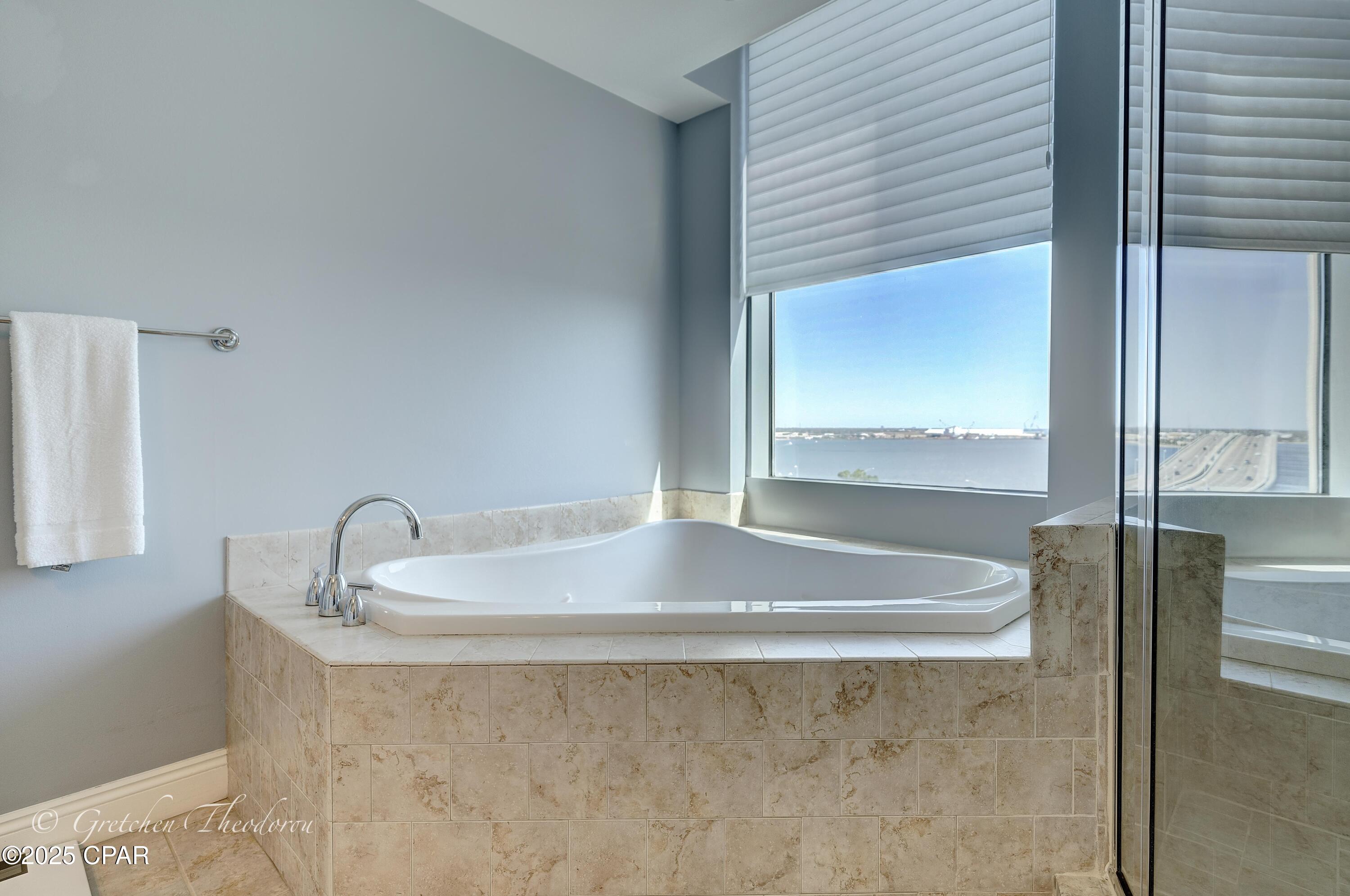 Image 19 For 6422 Highway 98  1006