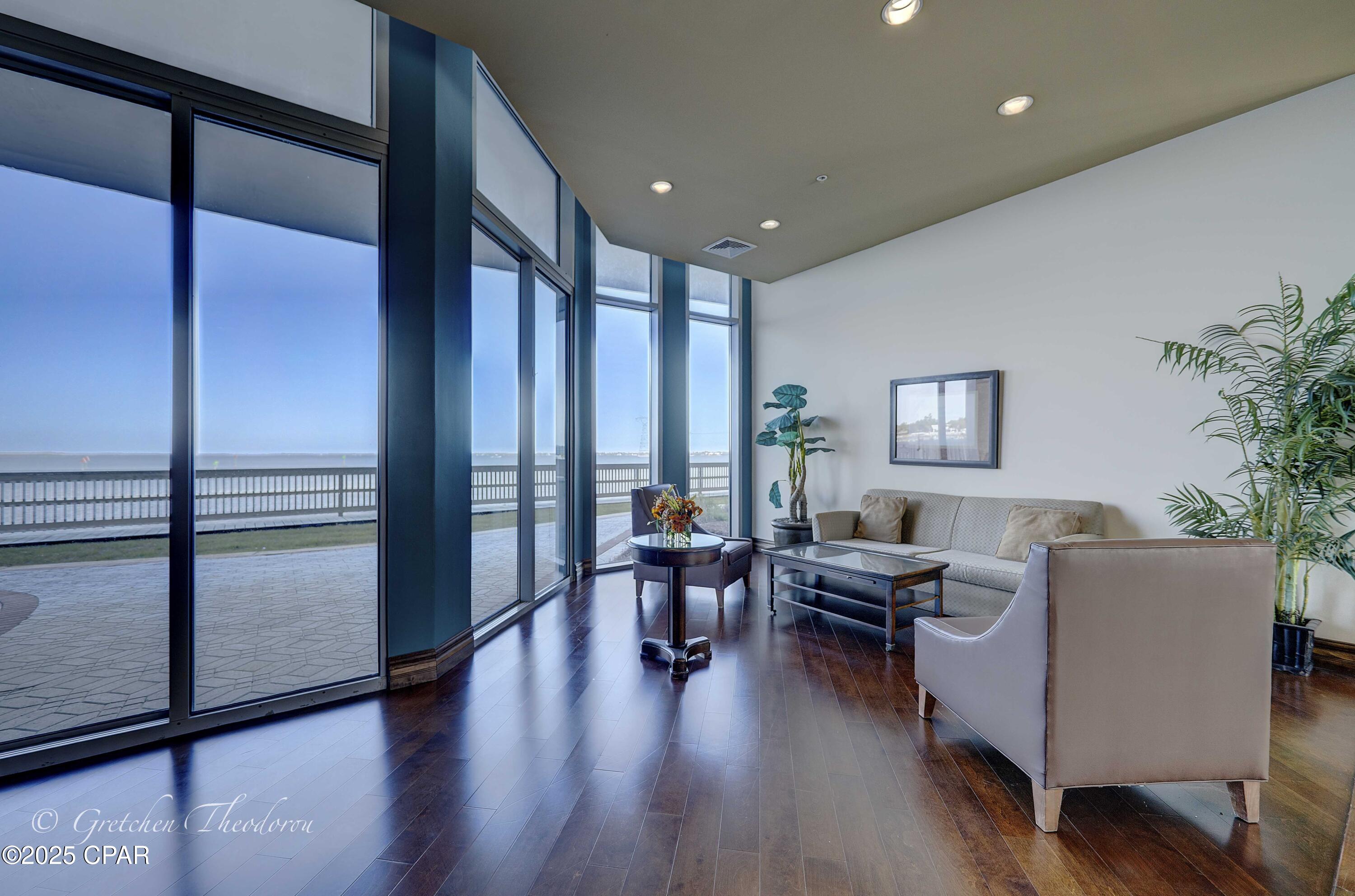 Image 44 For 6422 Highway 98  1006