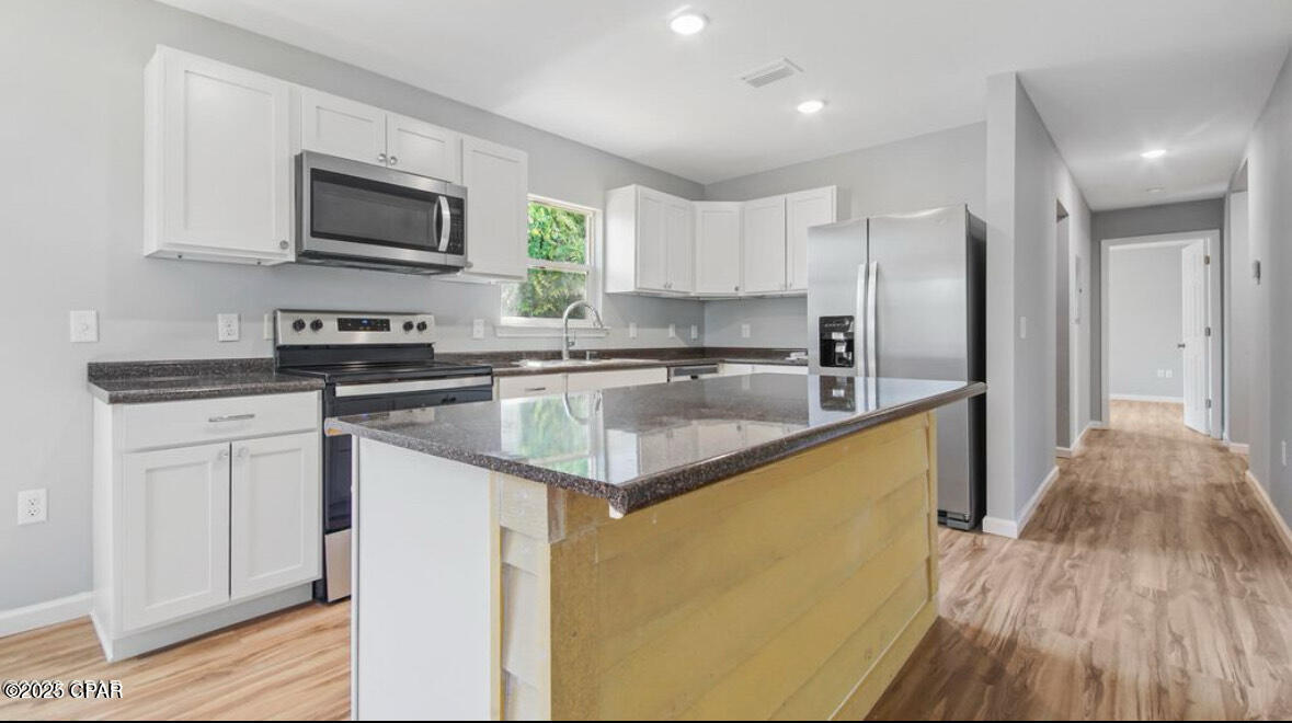 Image 2 For 2806 3rd Street