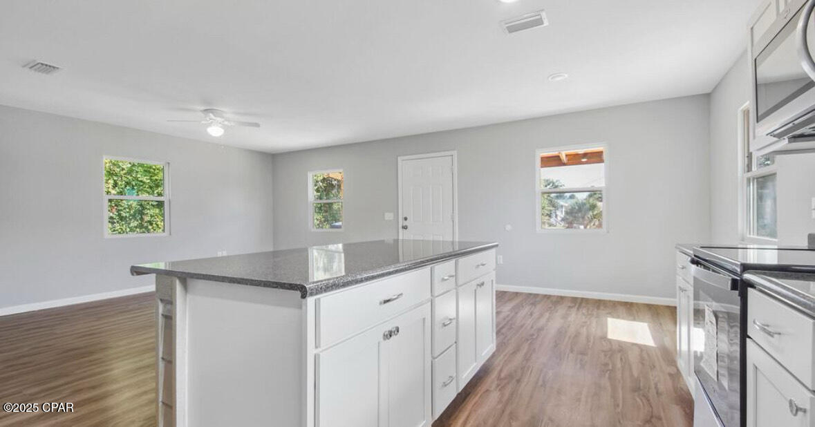 Image 3 For 2806 3rd Street