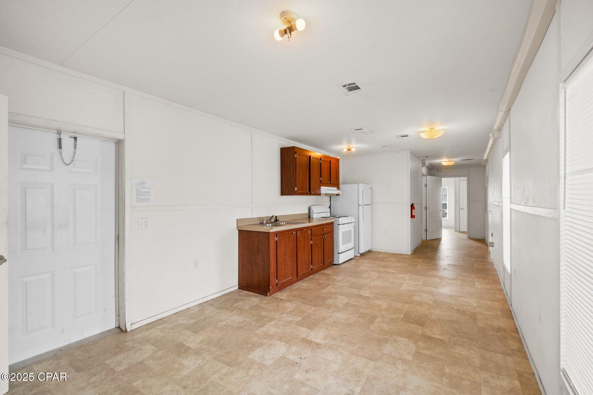 Image 7 For 1329 Transmitter Road Road