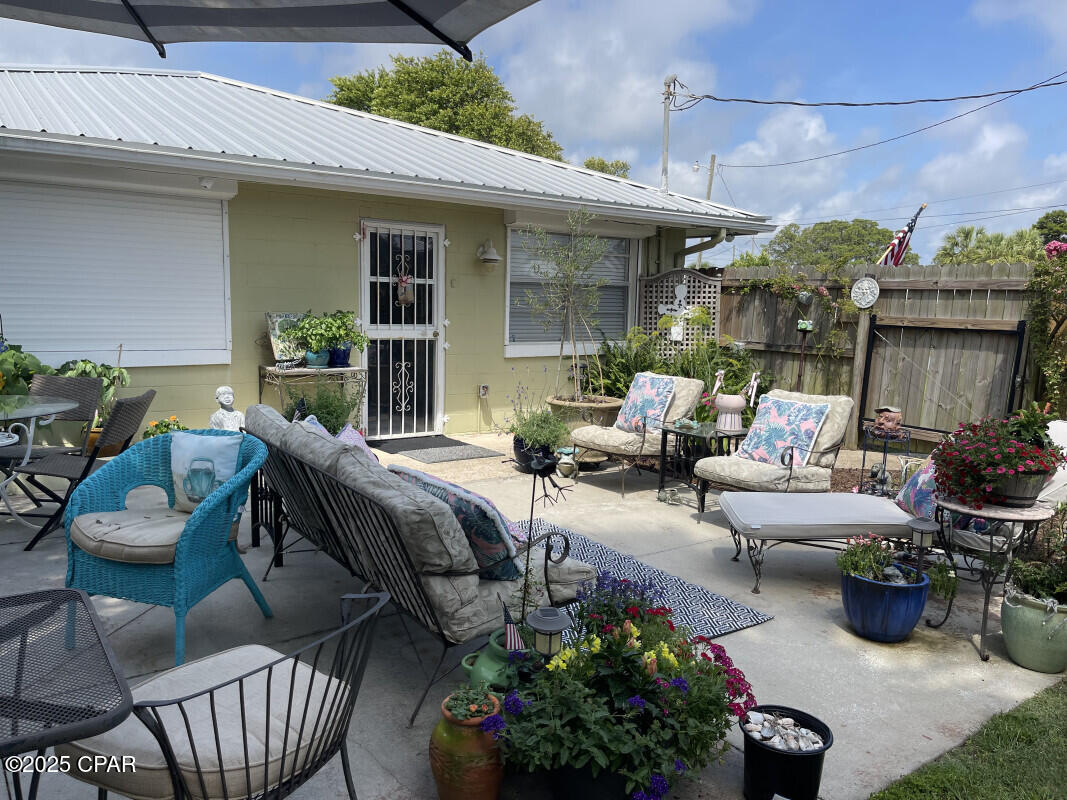 Image 10 For 313 Jasmine Place