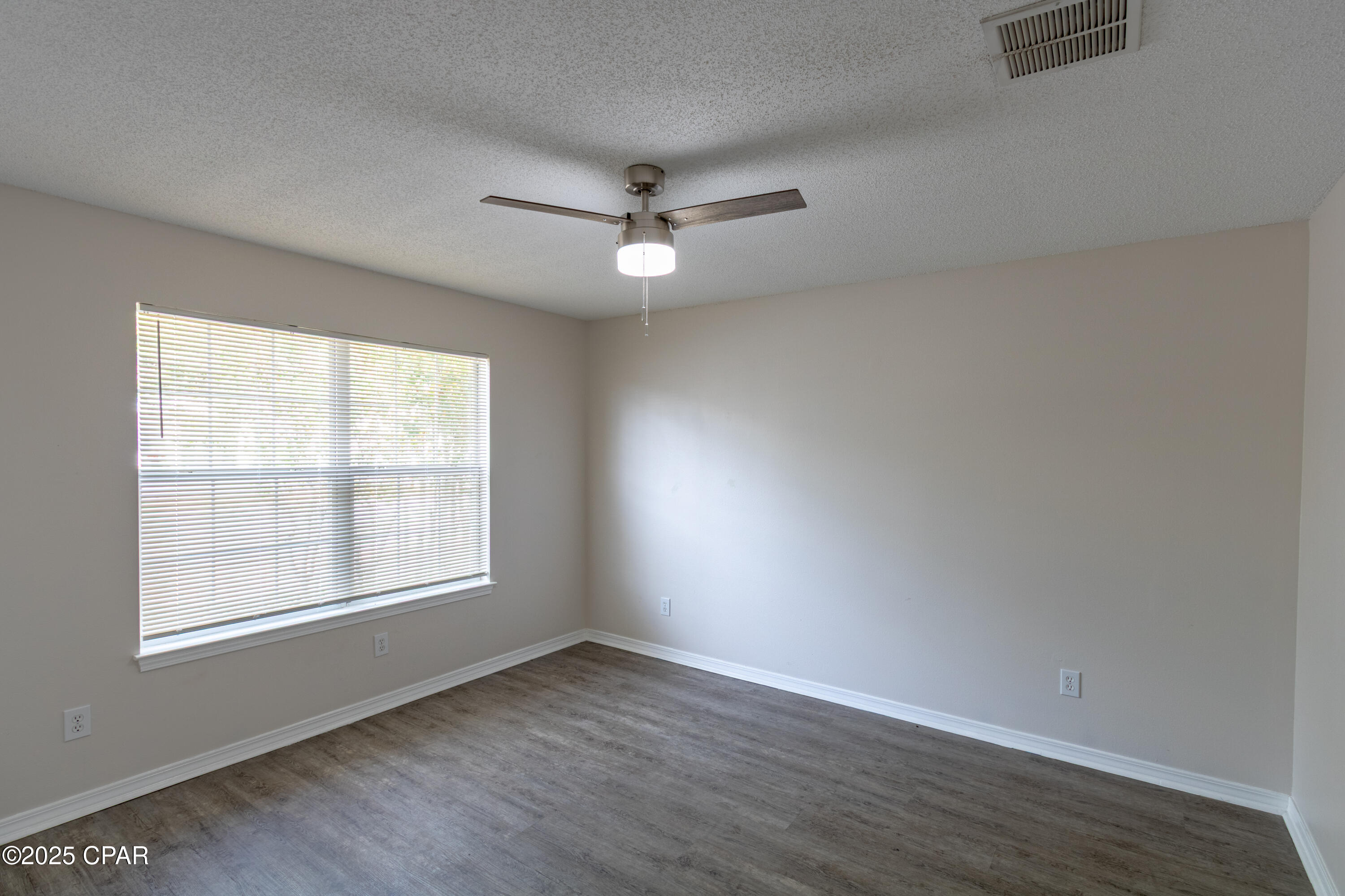 Image 3 For 3318 Azalea Circle