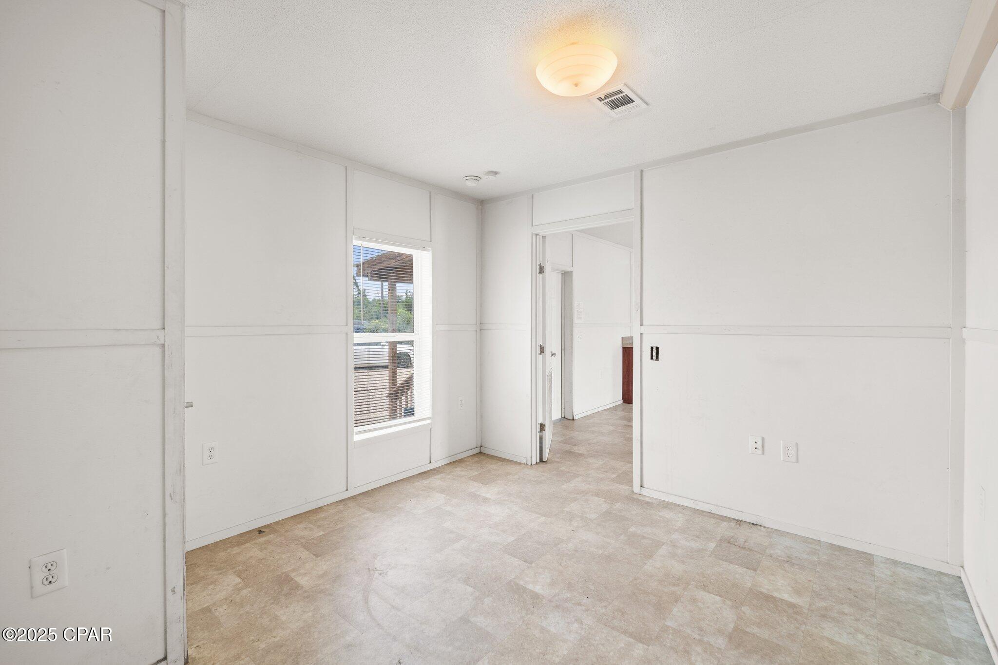 Image 18 For 1329 Transmitter Road