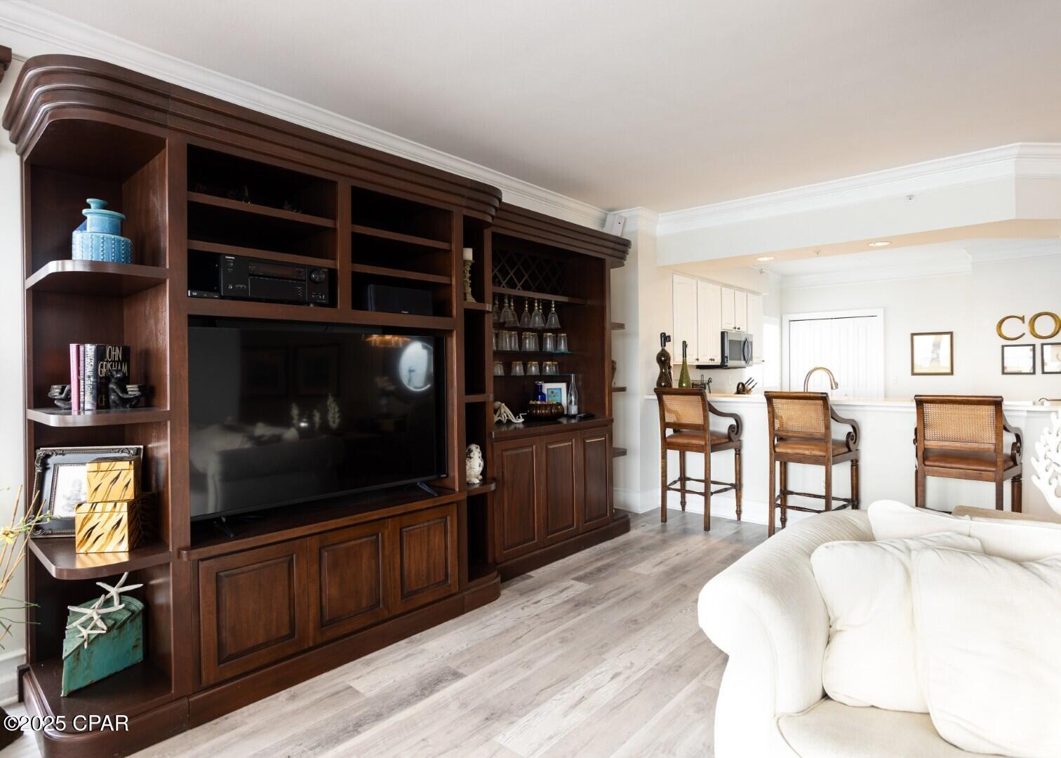 Image 20 For 8601 Surf Drive 6w