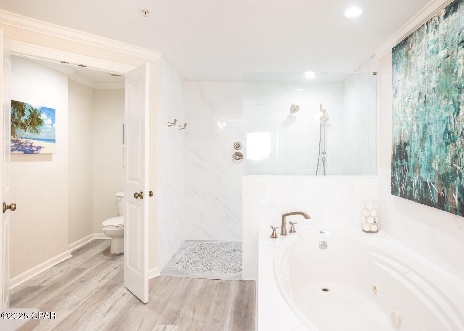 Image 29 For 8601 Surf Drive 6w