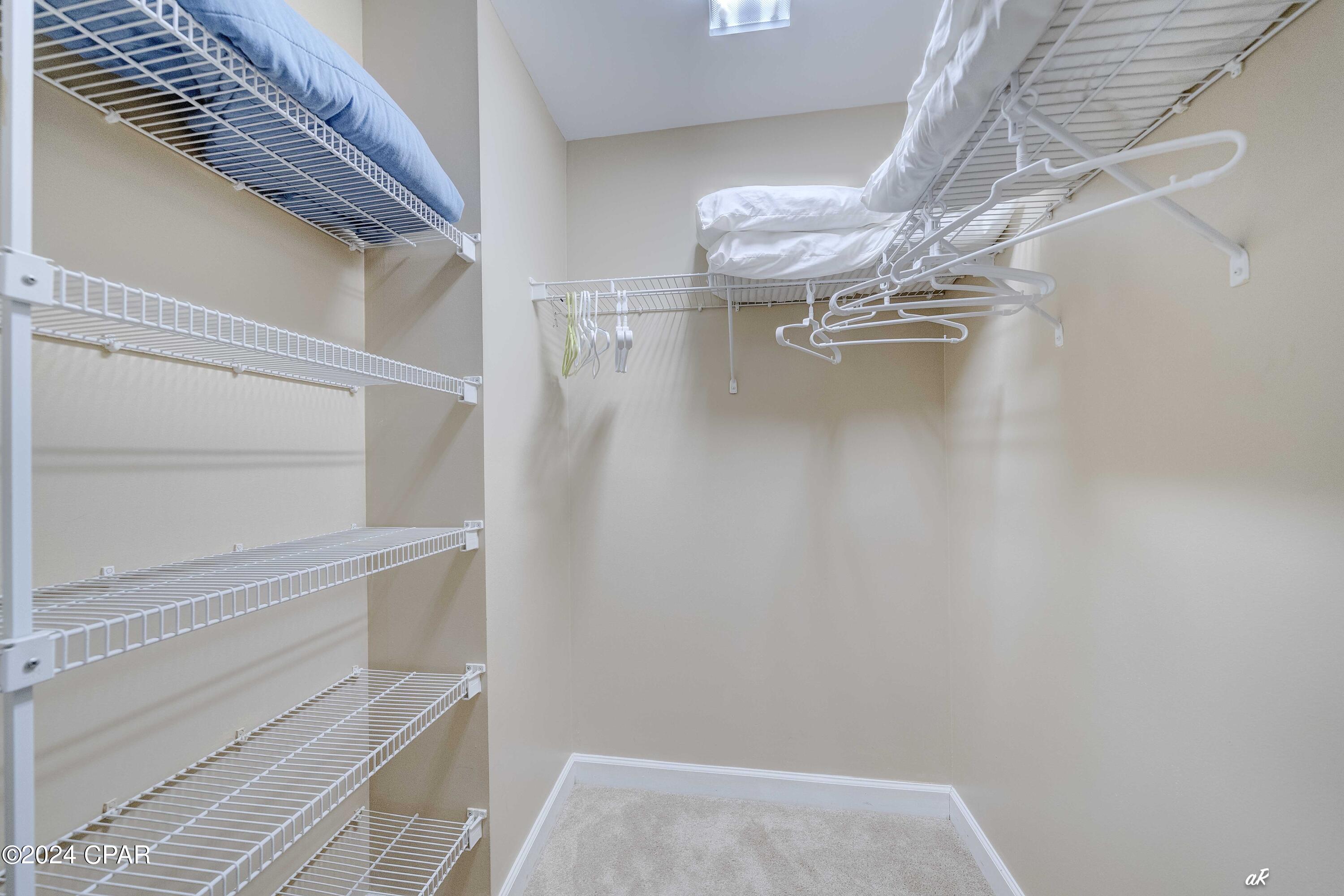 Listing photo id 12 for 6627 Thomas Drive 1601