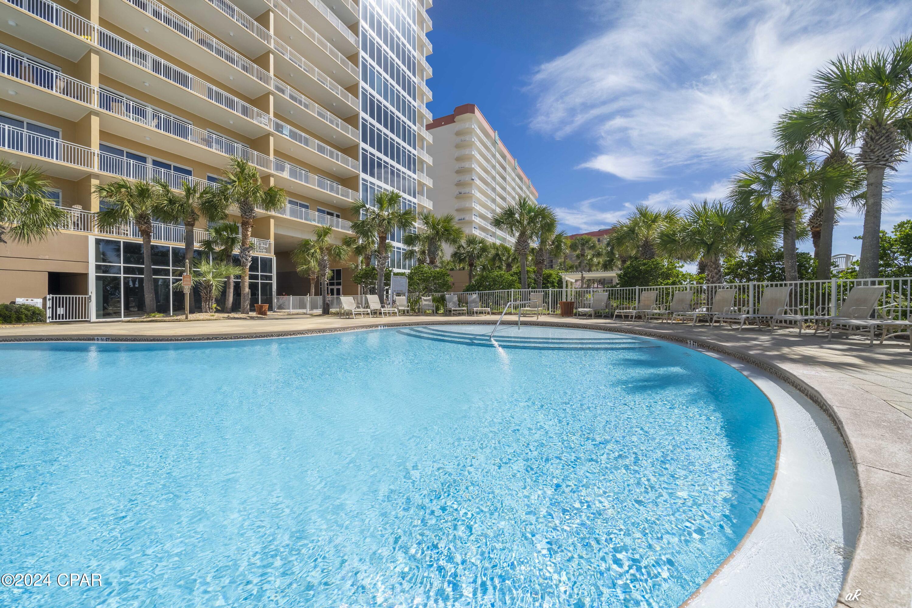 Listing photo id 30 for 6627 Thomas Drive 1601