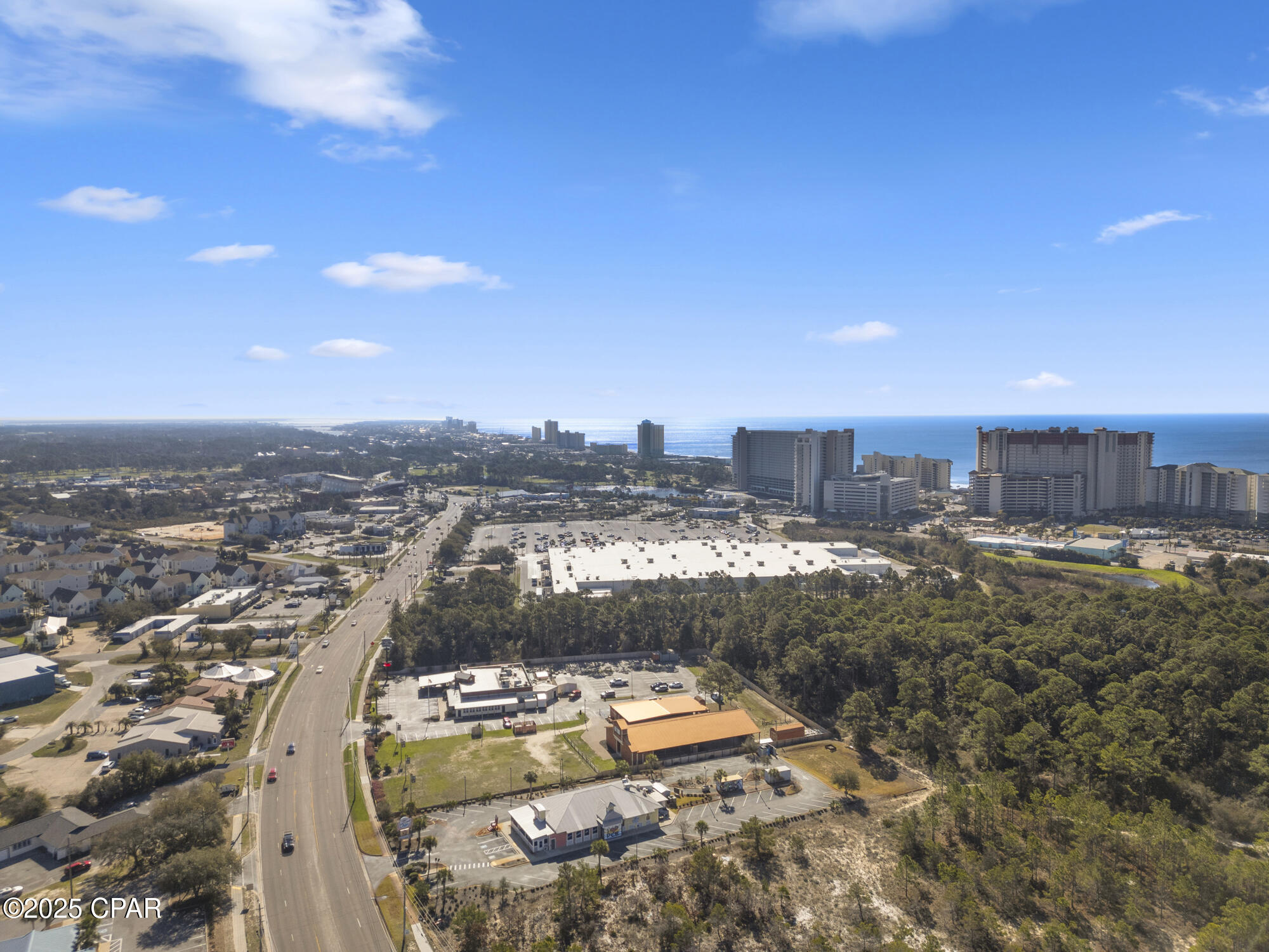 Listing photo id 40 for 10031 Hutchison Boulevard