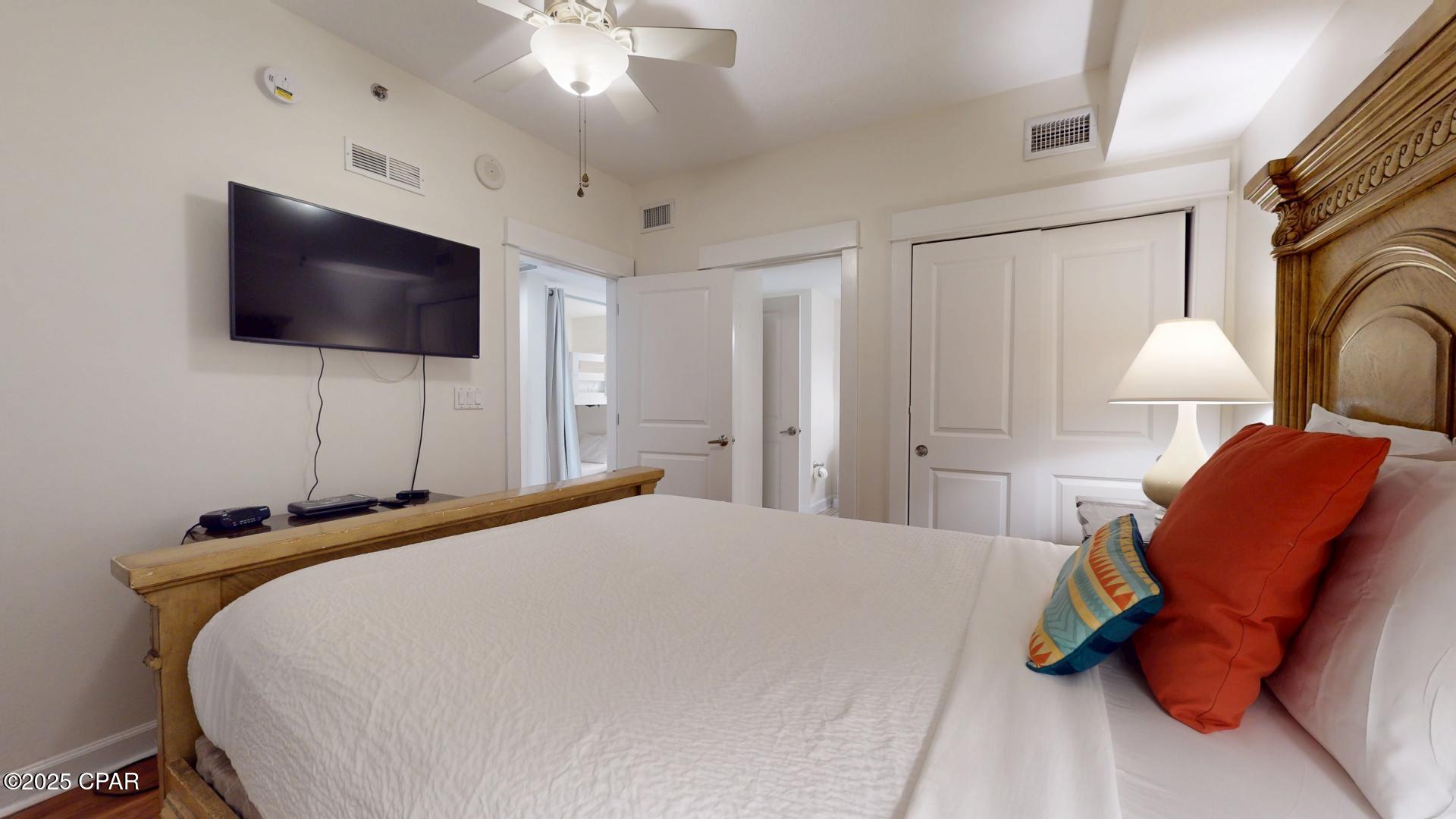 11807 Front Beach 1-502