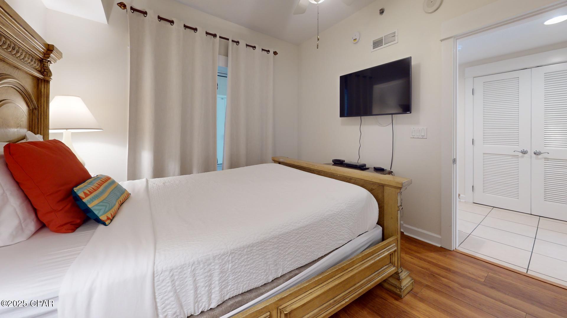 11807 Front Beach 1-502