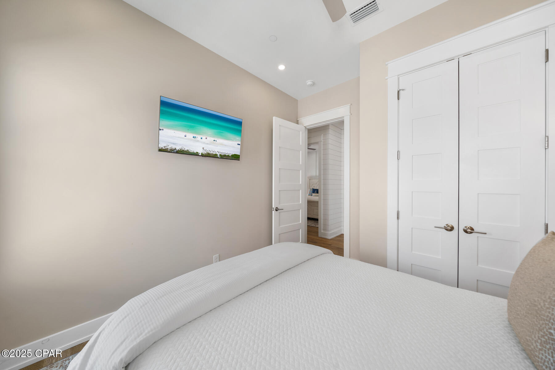 Image 47 For 14300 Front Beach