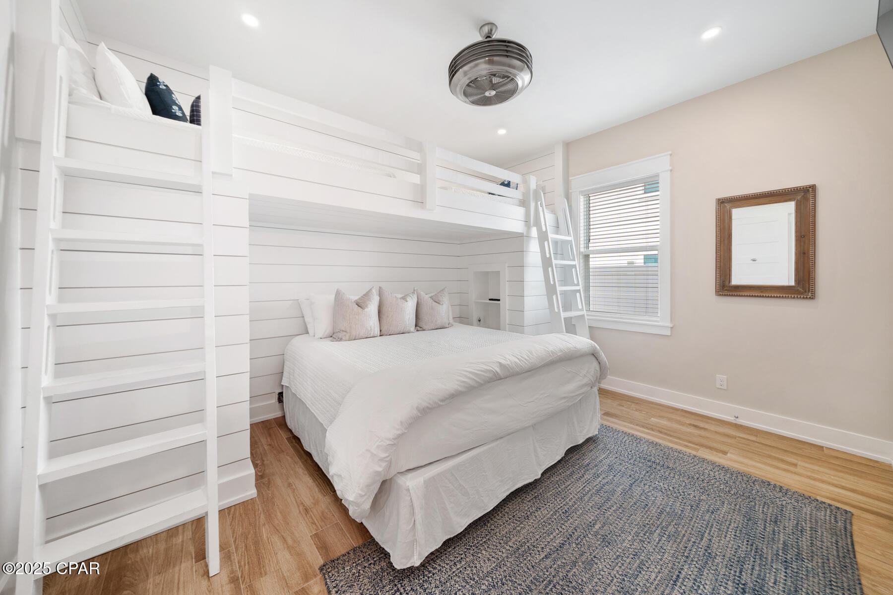 Image 6 For 14300 Front Beach