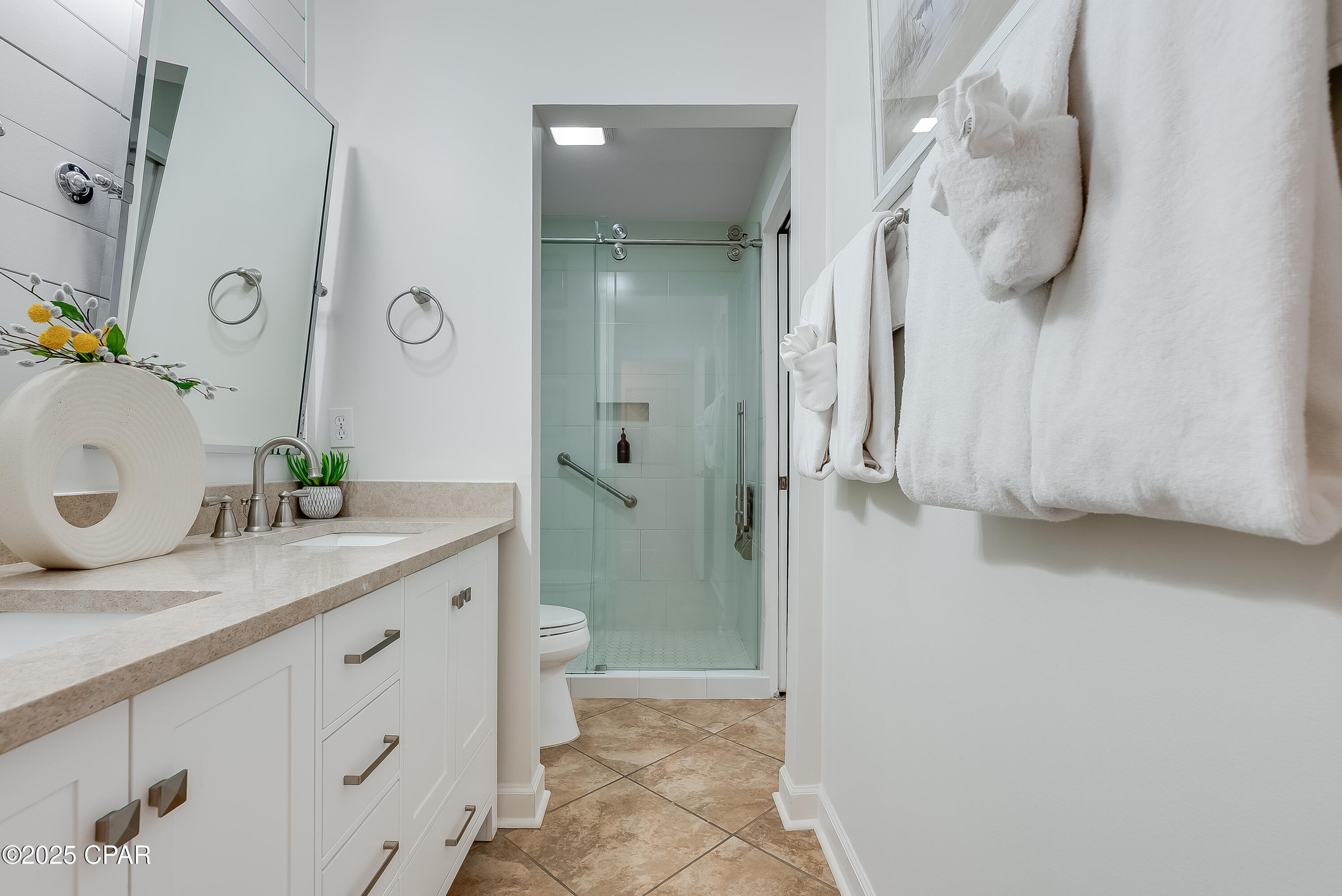 Image 21 For 44 Gulf View Drive