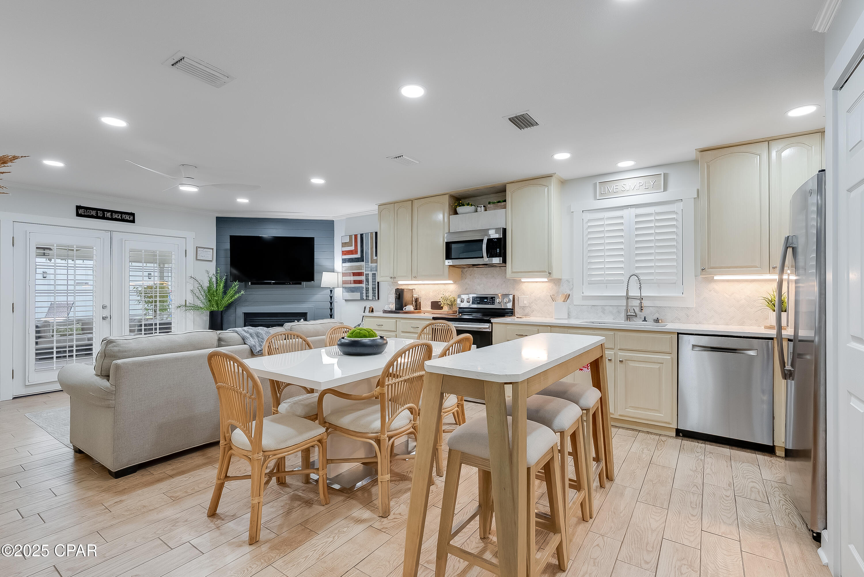 Image 6 For 44 Gulf View Drive