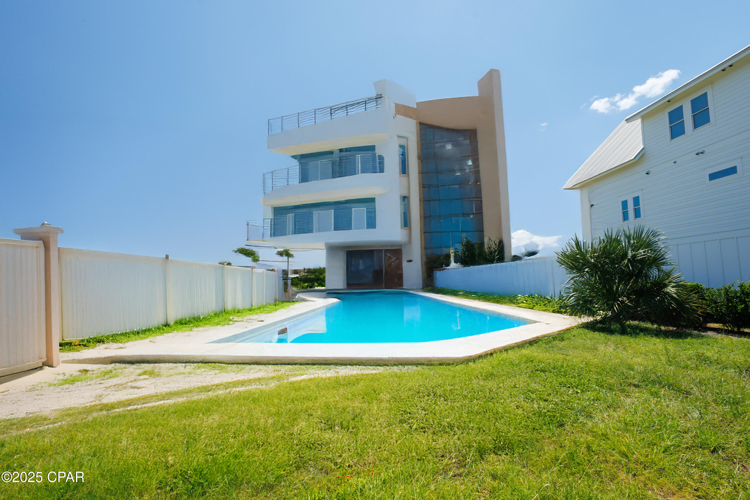 Image 3 For 14000 Front Beach Road