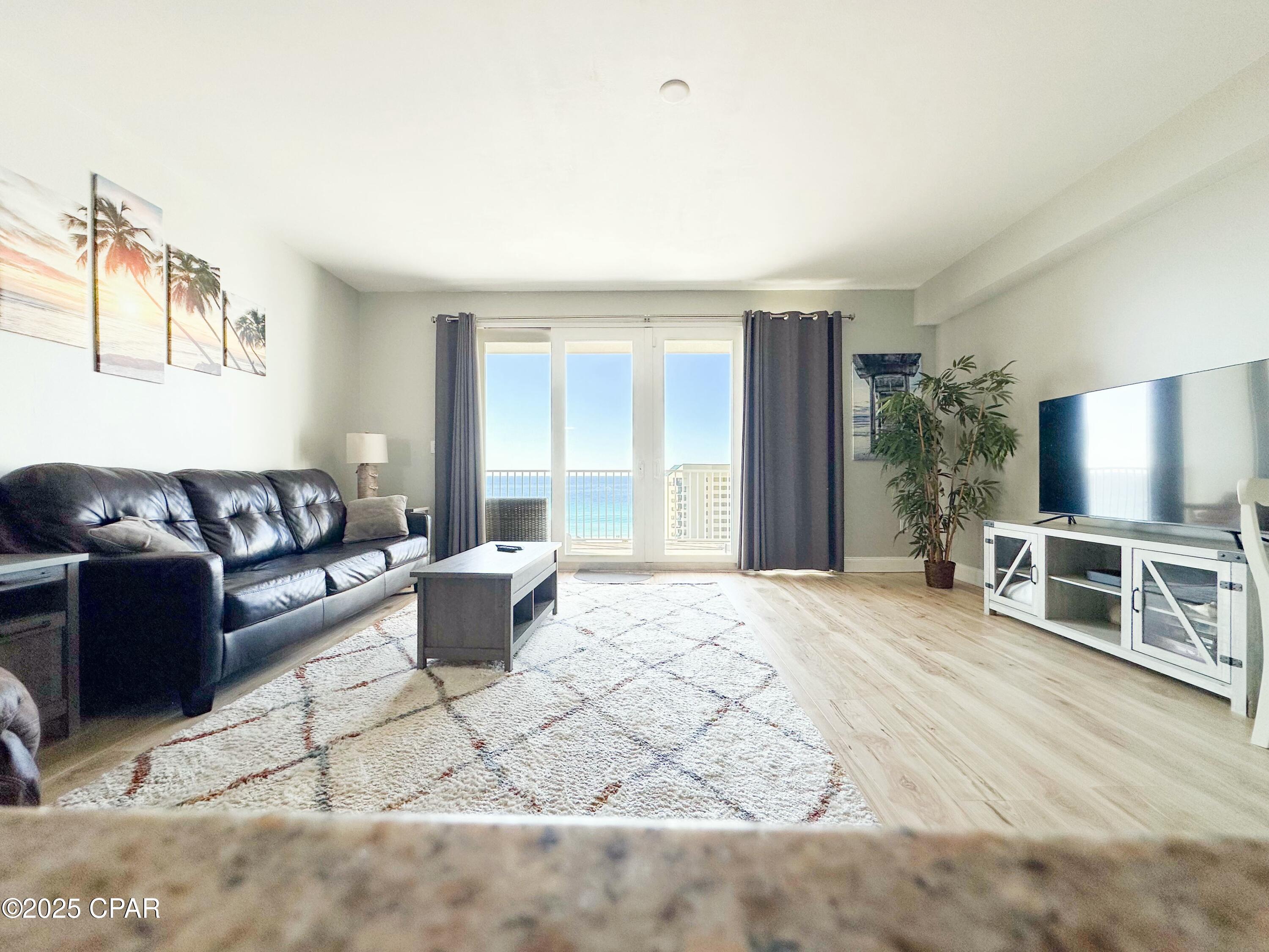 Image 8 For 9860 Thomas Drive 1004