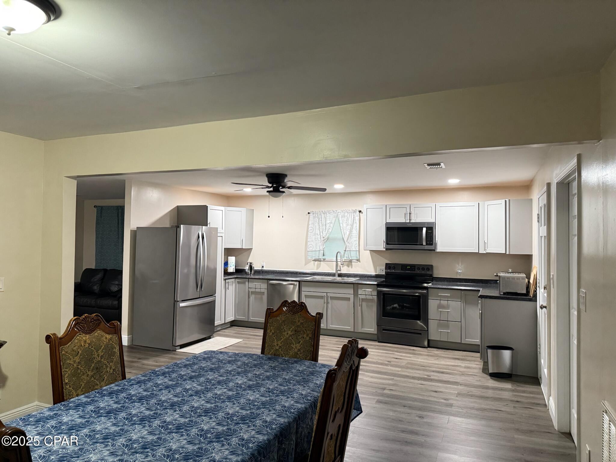 Image 26 For 1021 8th Avenue