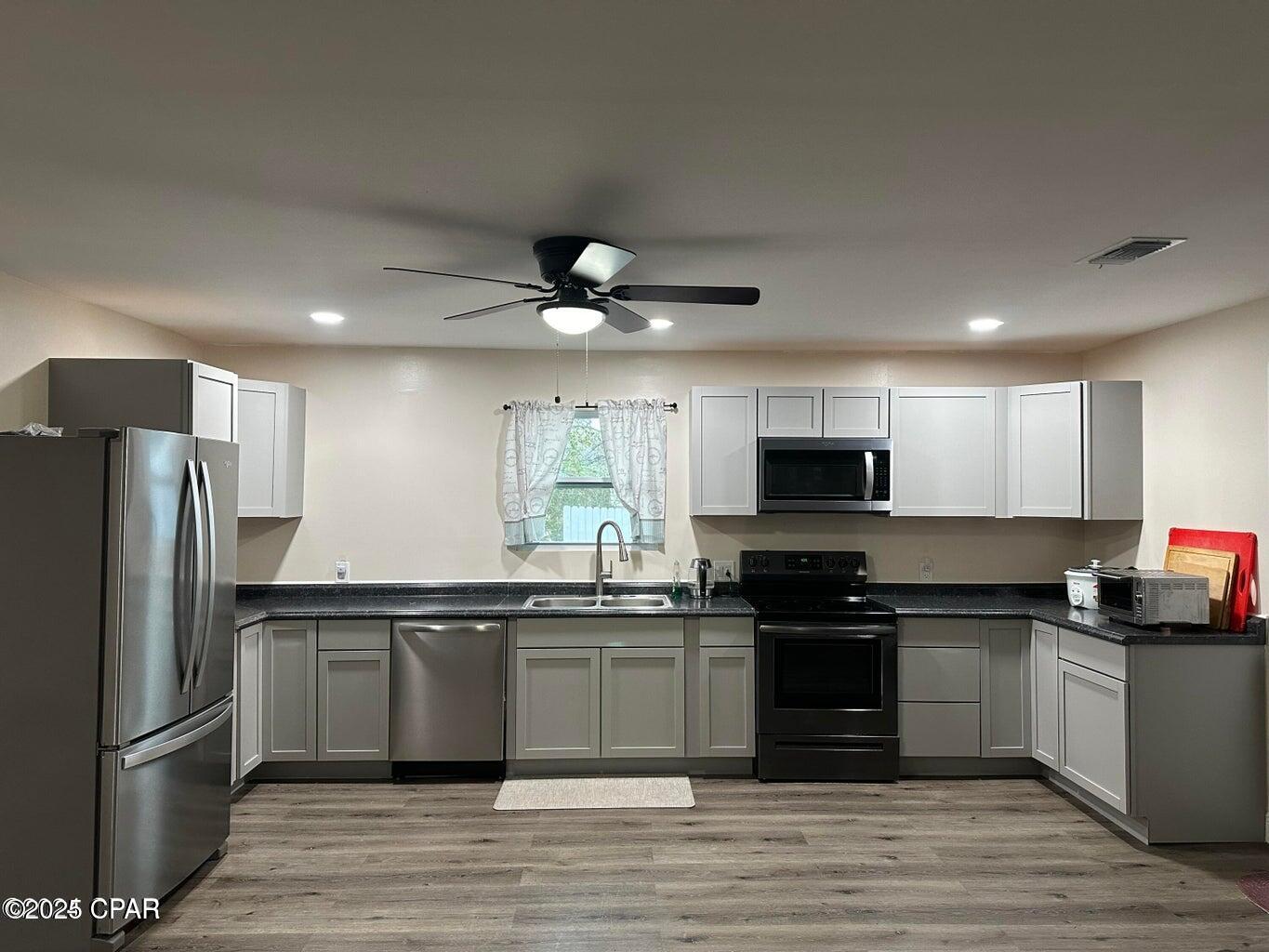 Image 9 For 1021 8th Avenue