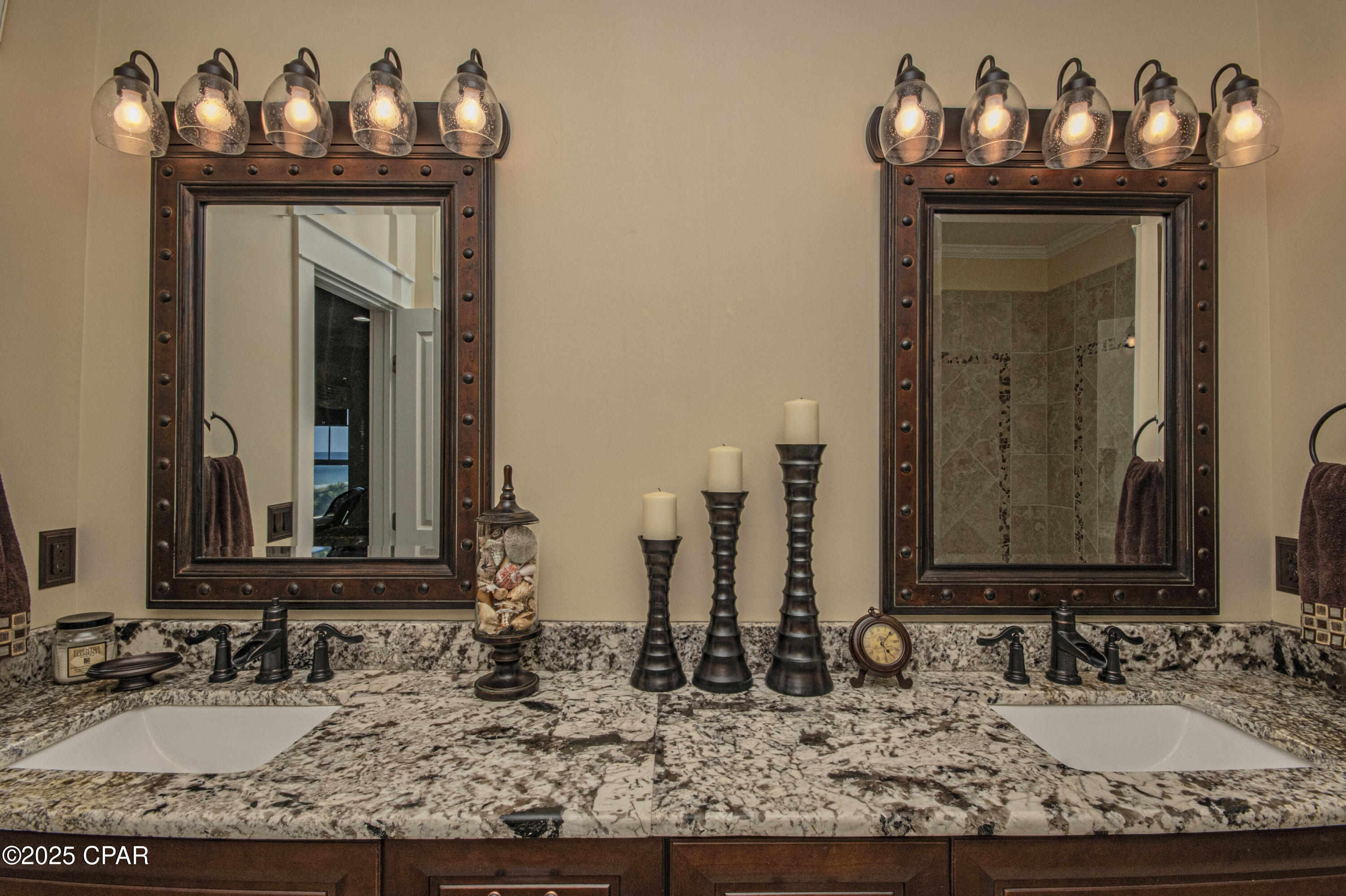 Image 113 For 13906 Front Beach Road Road