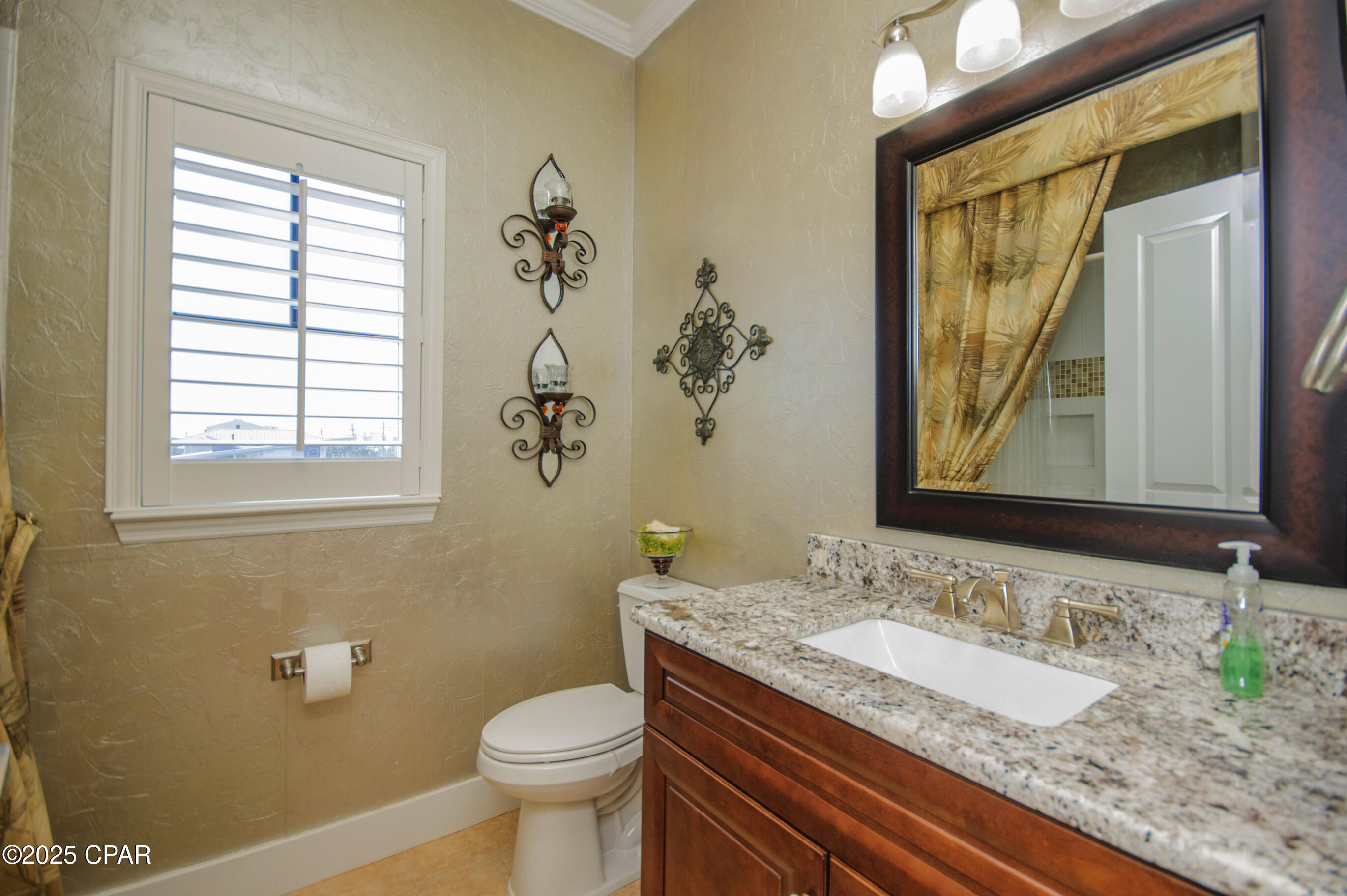 Image 123 For 13906 Front Beach Road Road