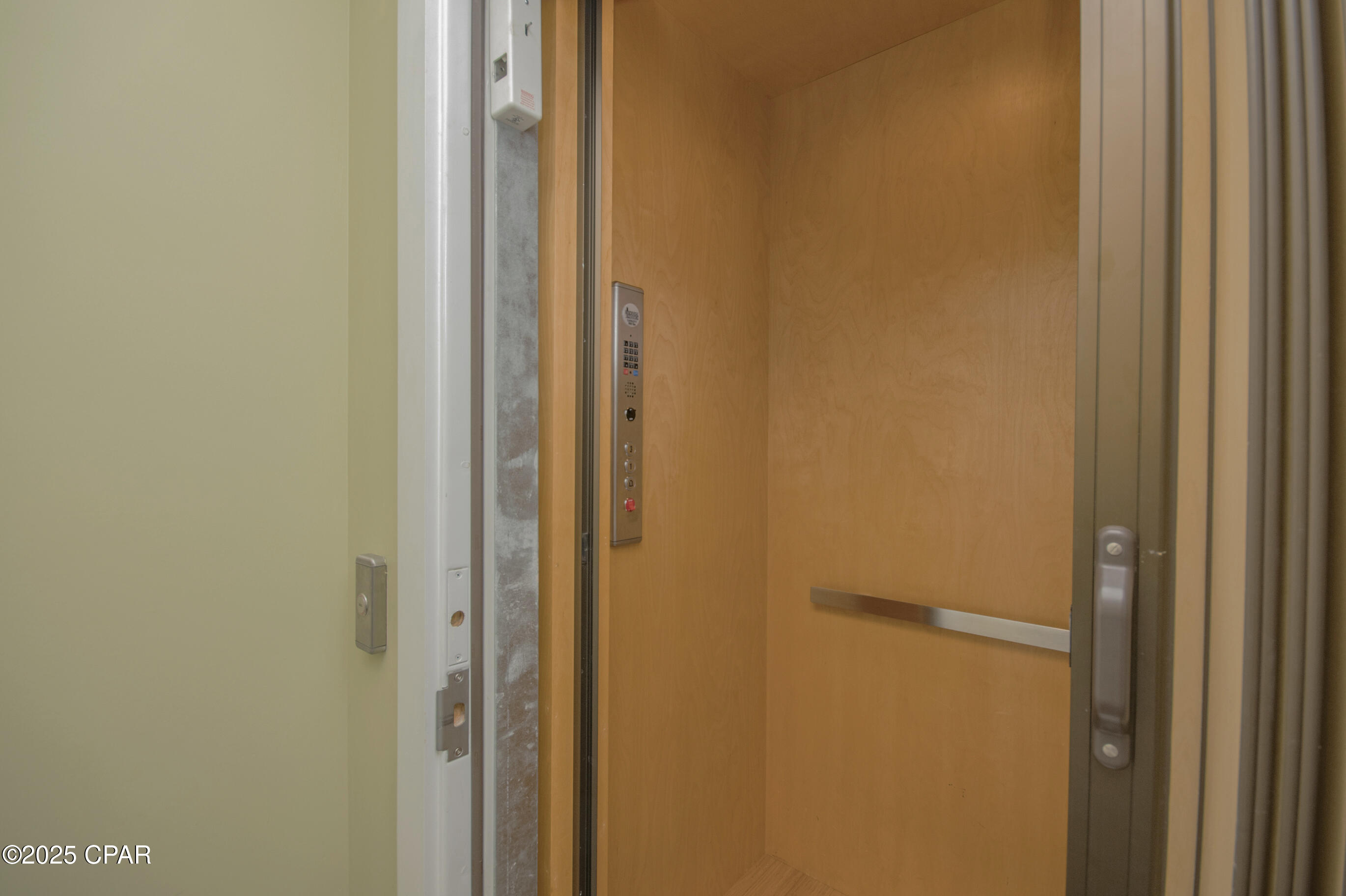 Image 129 For 13906 Front Beach Road Road