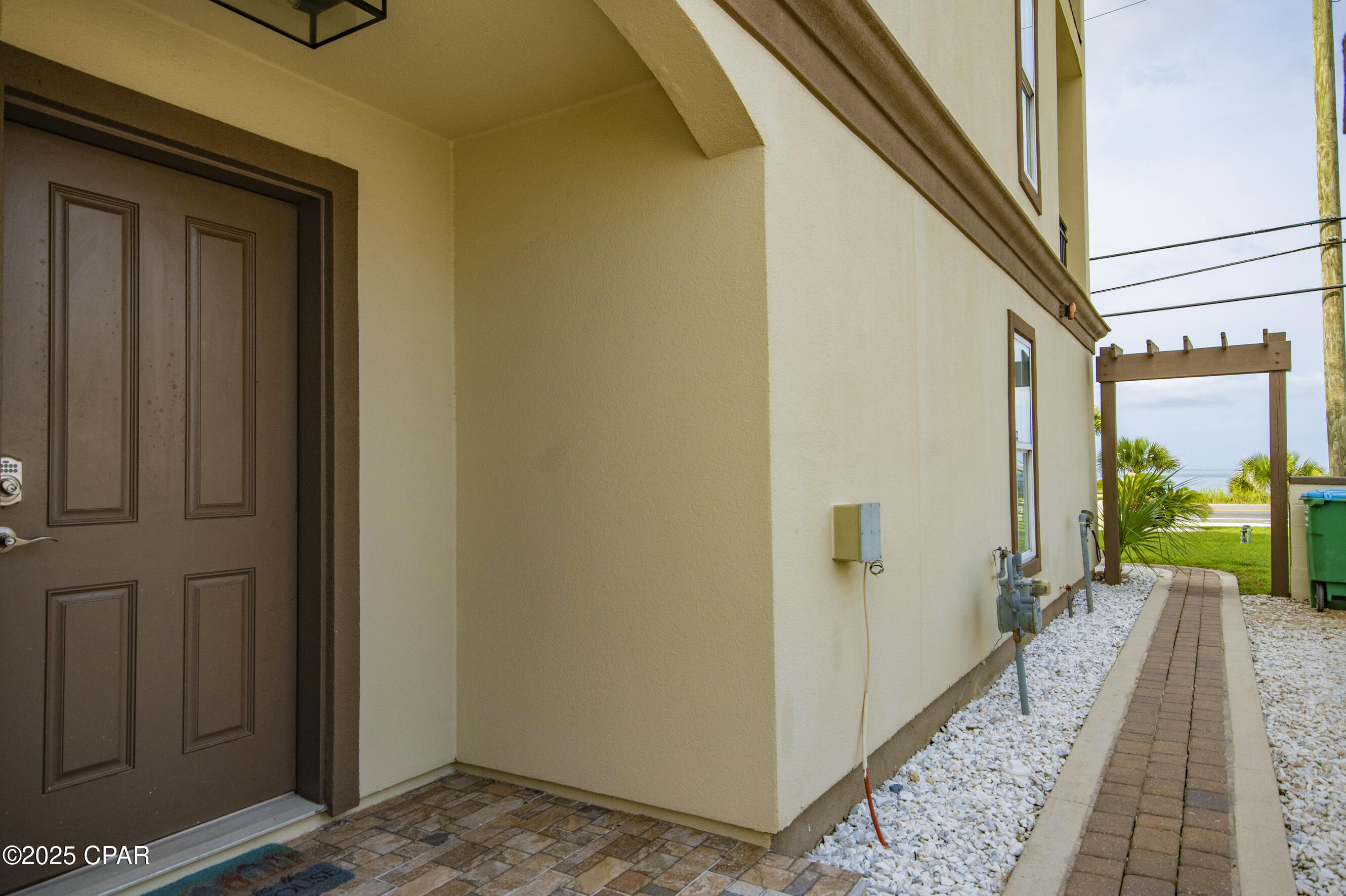 Image 25 For 13906 Front Beach Road Road